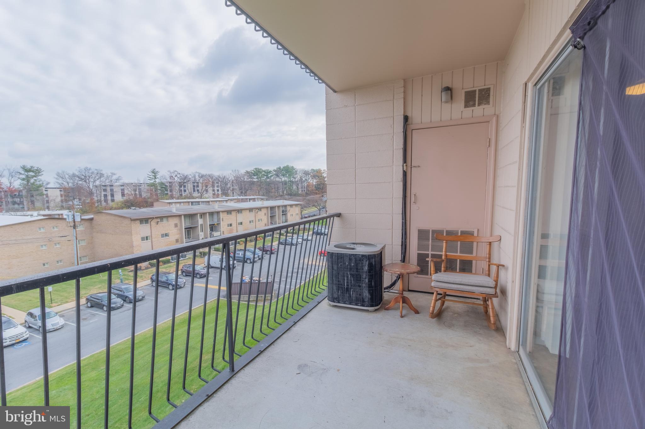 FRENCHMANS CREEK - Residential Lease