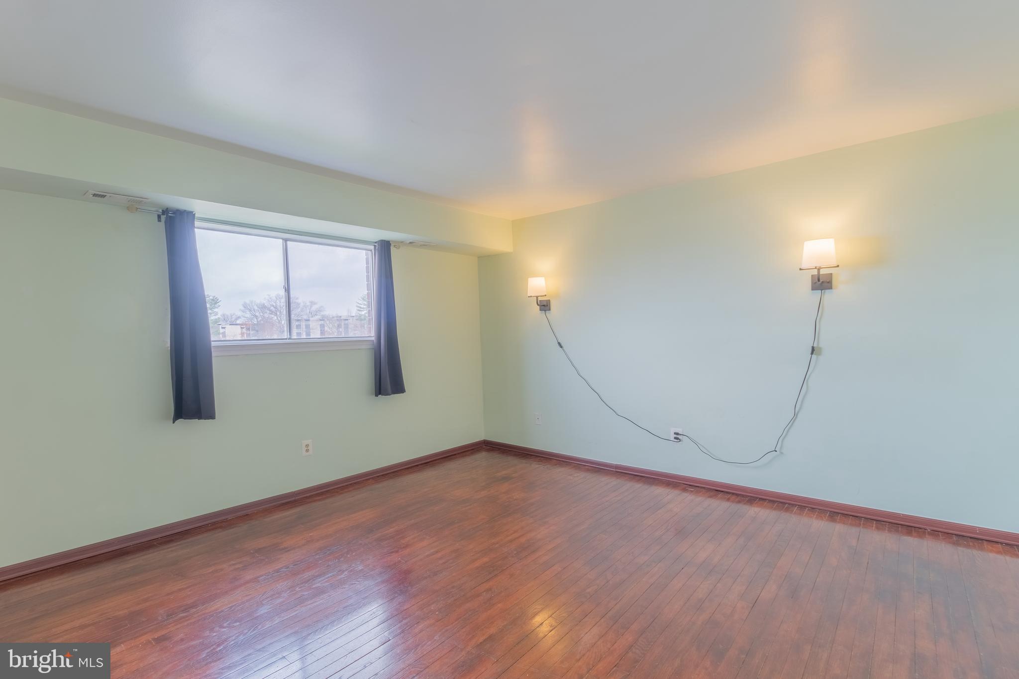 FRENCHMANS CREEK - Residential Lease