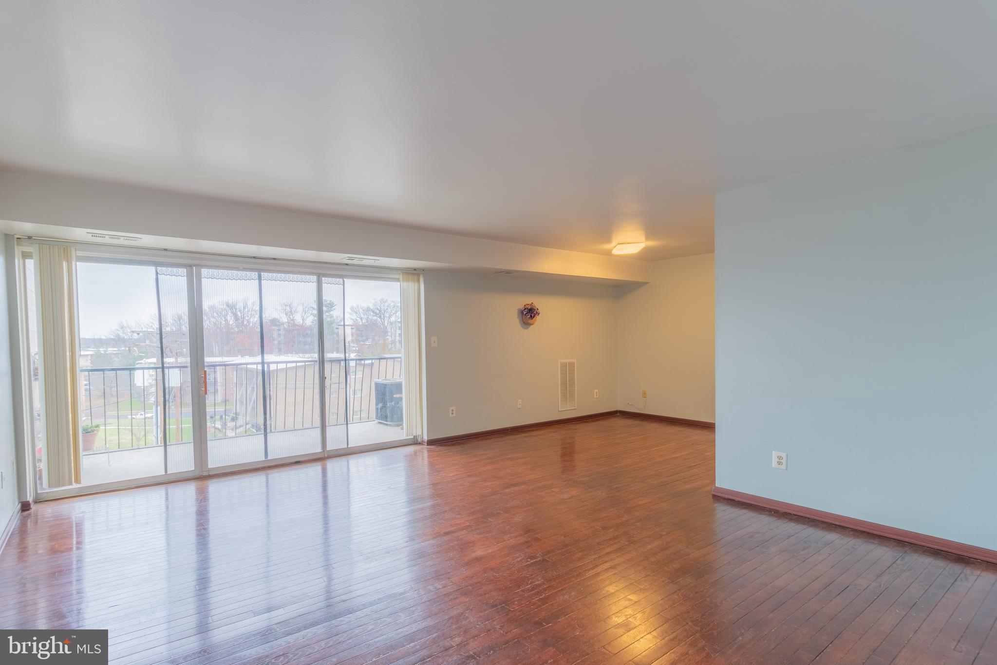 FRENCHMANS CREEK - Residential Lease