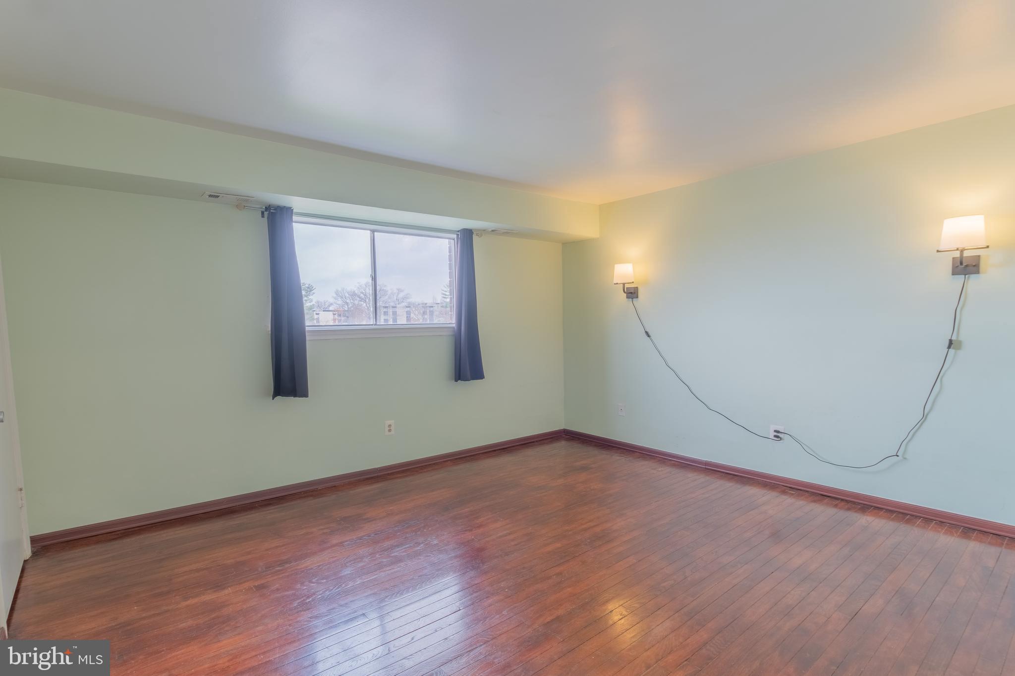 FRENCHMANS CREEK - Residential Lease