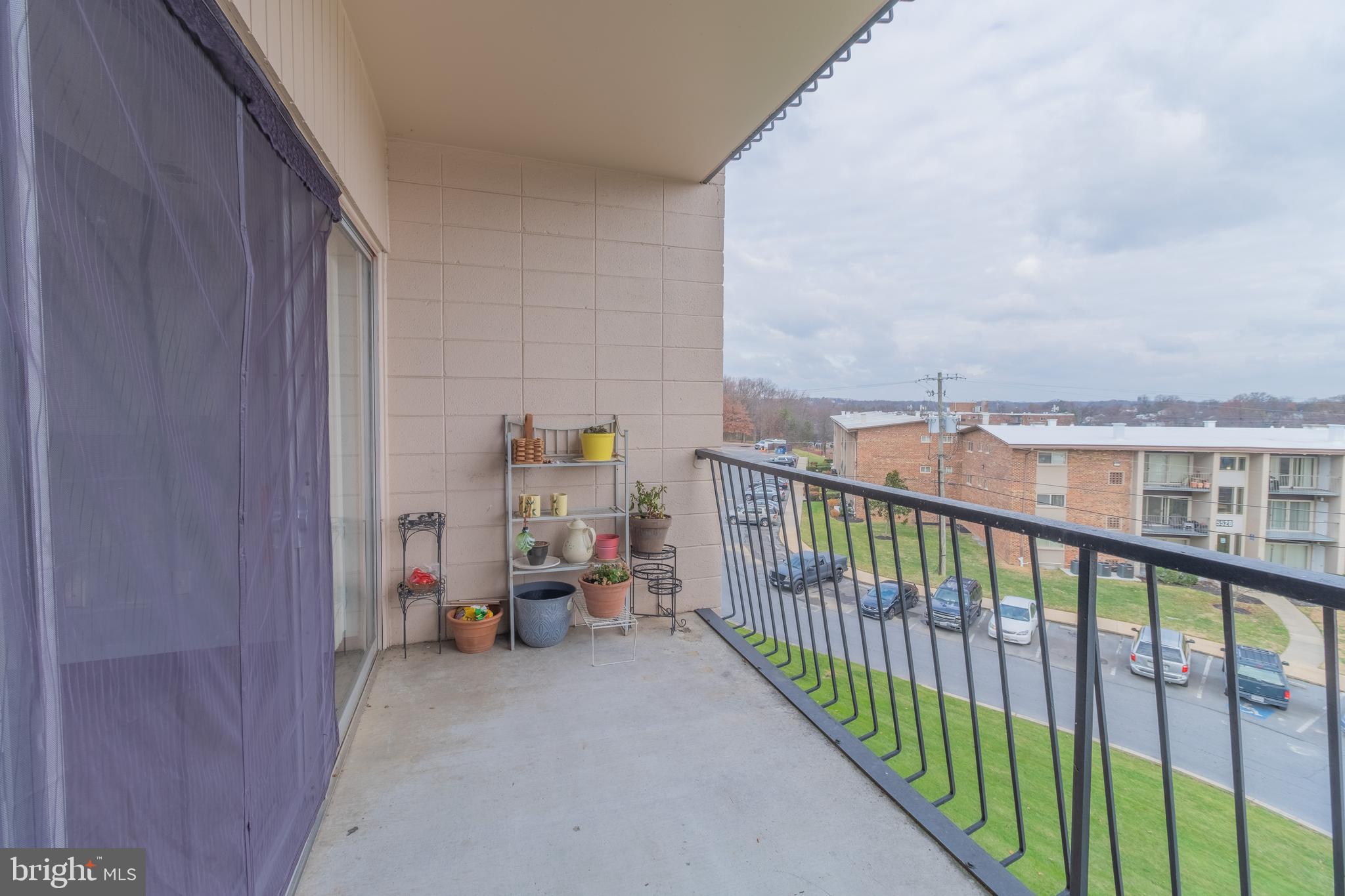 FRENCHMANS CREEK - Residential Lease