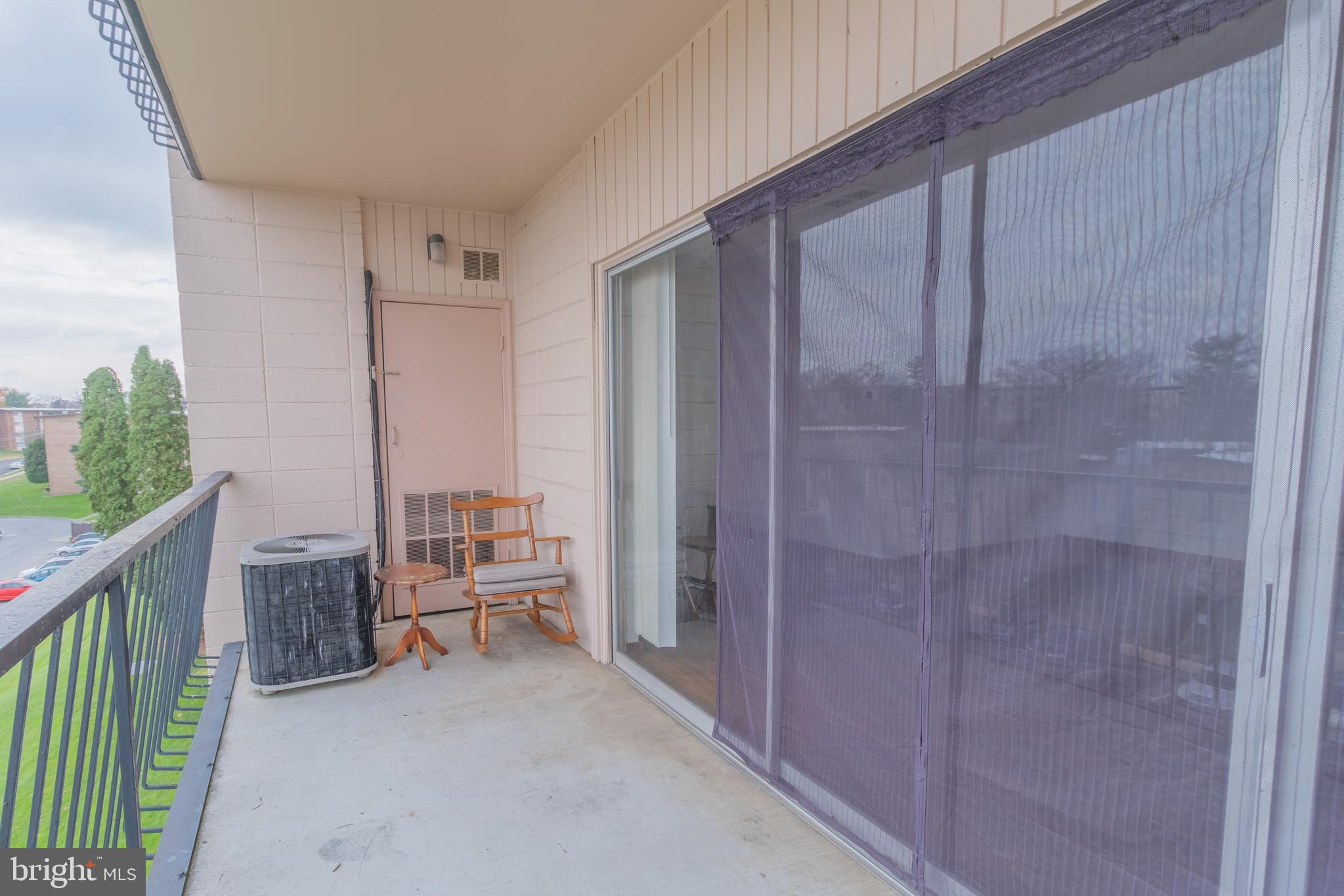 FRENCHMANS CREEK - Residential Lease