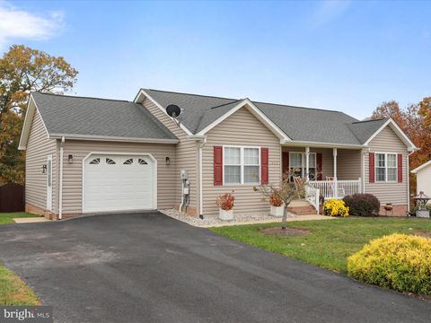 Photo of 634 Christiansen Drive, STRASBURG, VA 22657 (MLS # VASH2012810)
