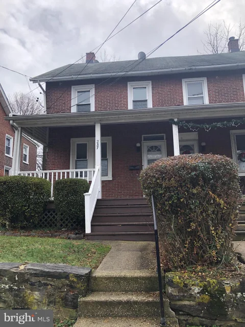 237 Chestnut Avenue, Ardmore, PA MLS: PAMC2181900