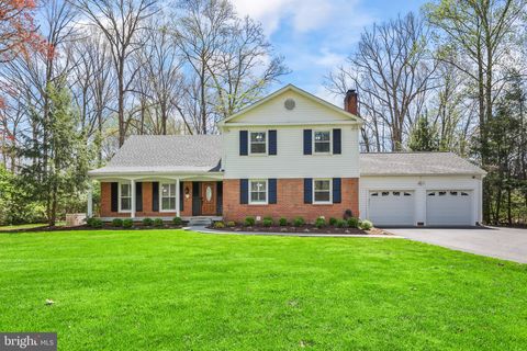 12041 THOMAS AVENUE GREAT FALLS VA 22066