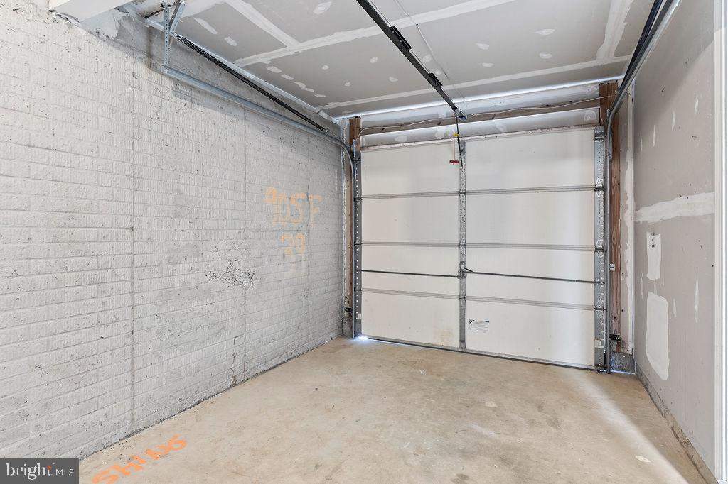 LEE'S HILL - Residential