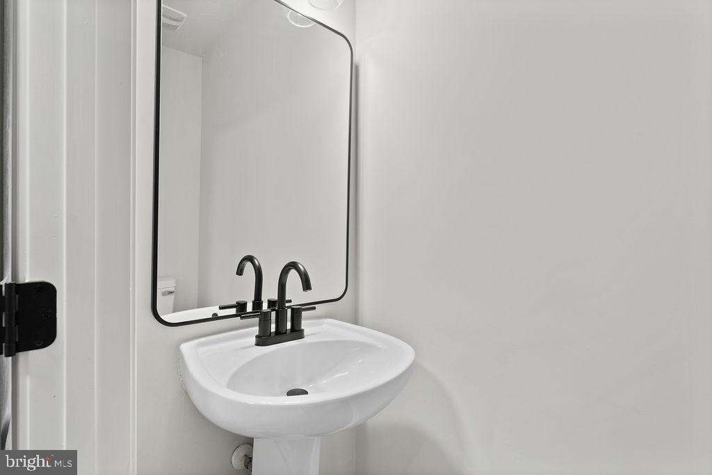 LEE'S HILL - Residential