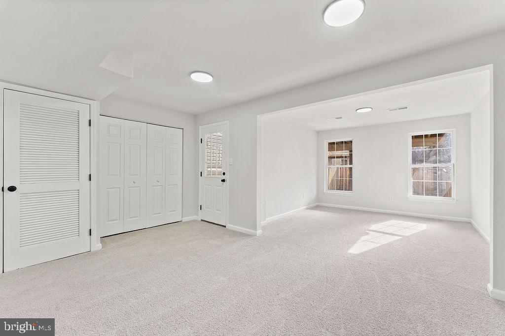 LEE'S HILL - Residential