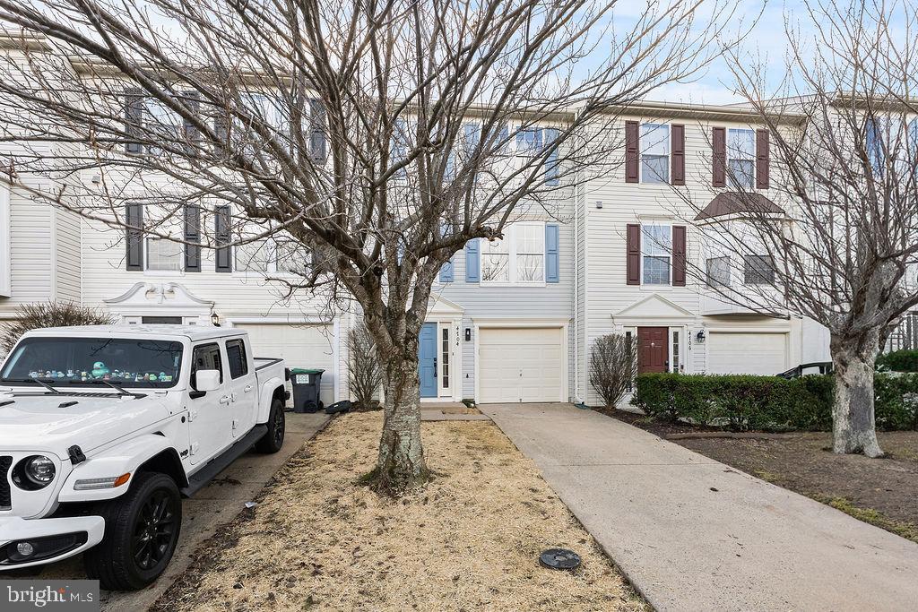 LEE'S HILL - Residential