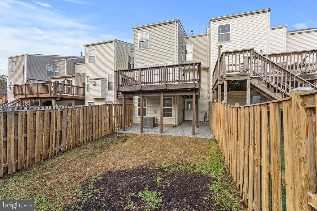 LEE'S HILL - Residential