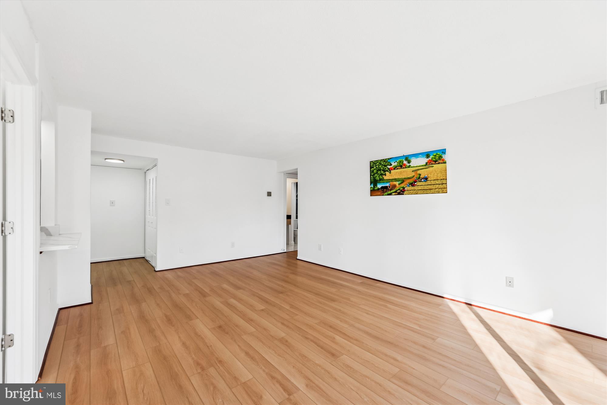 PRESIDENTIAL TOWERS - Residential