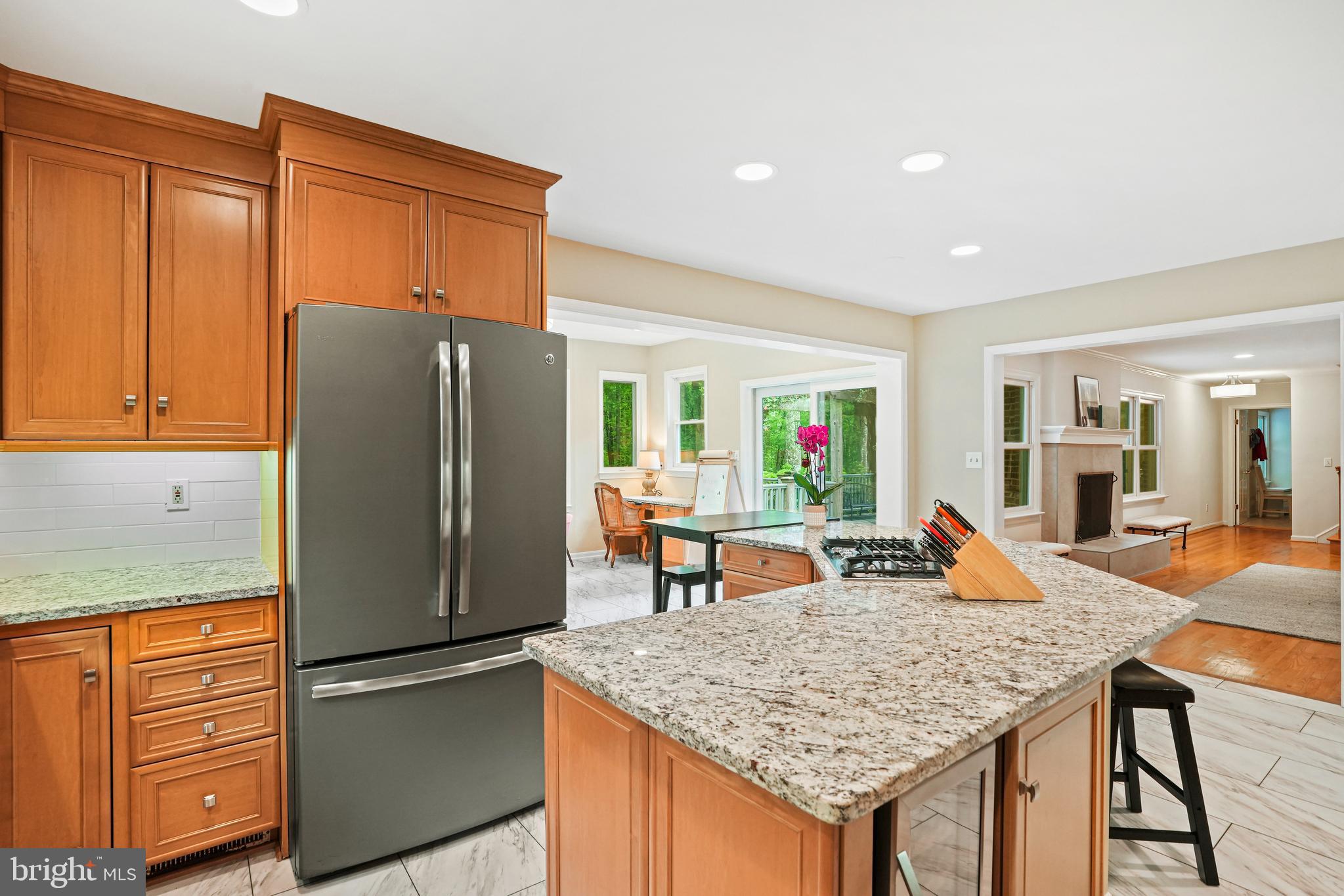 SPRING MEADOWS - Residential