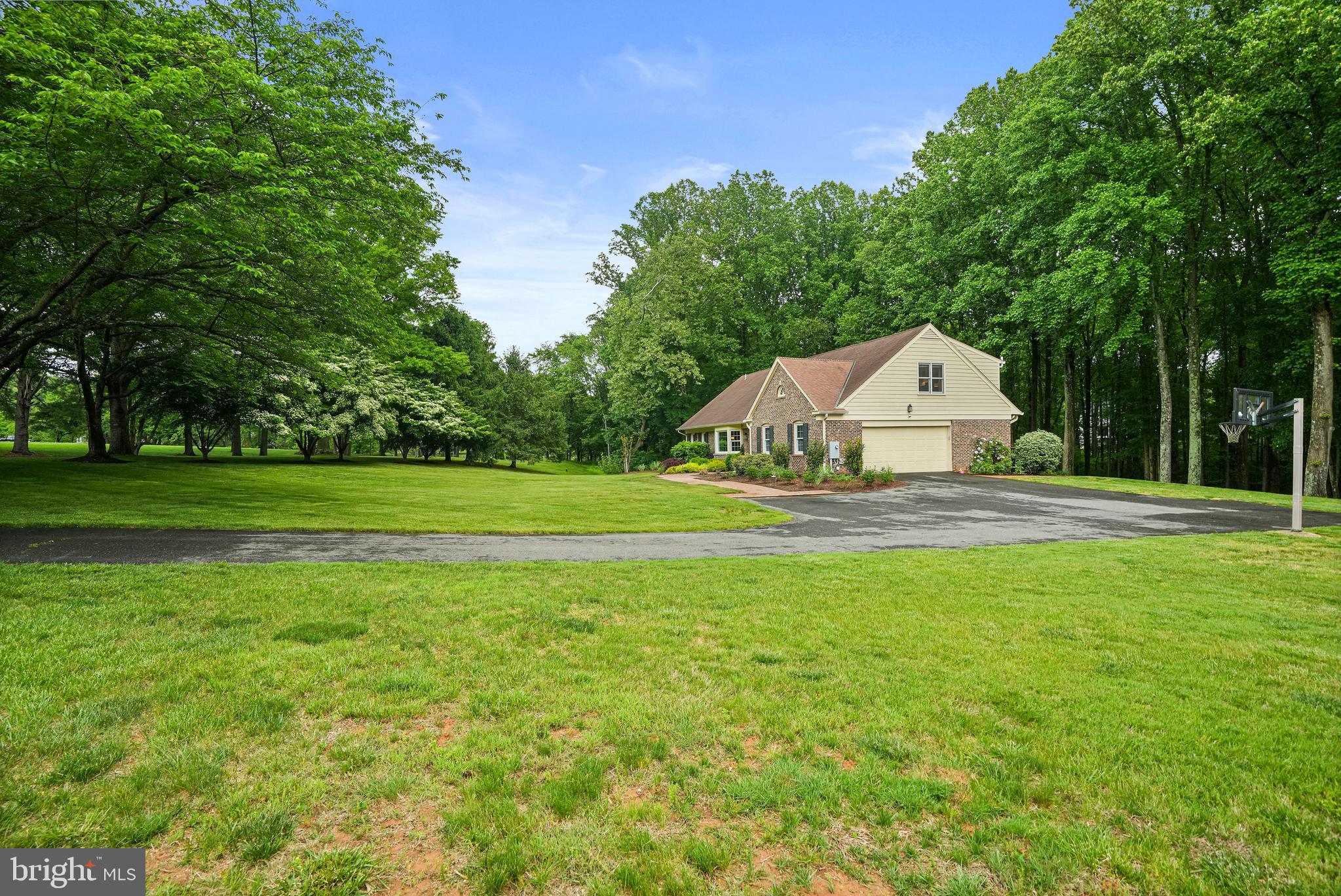 SPRING MEADOWS - Residential