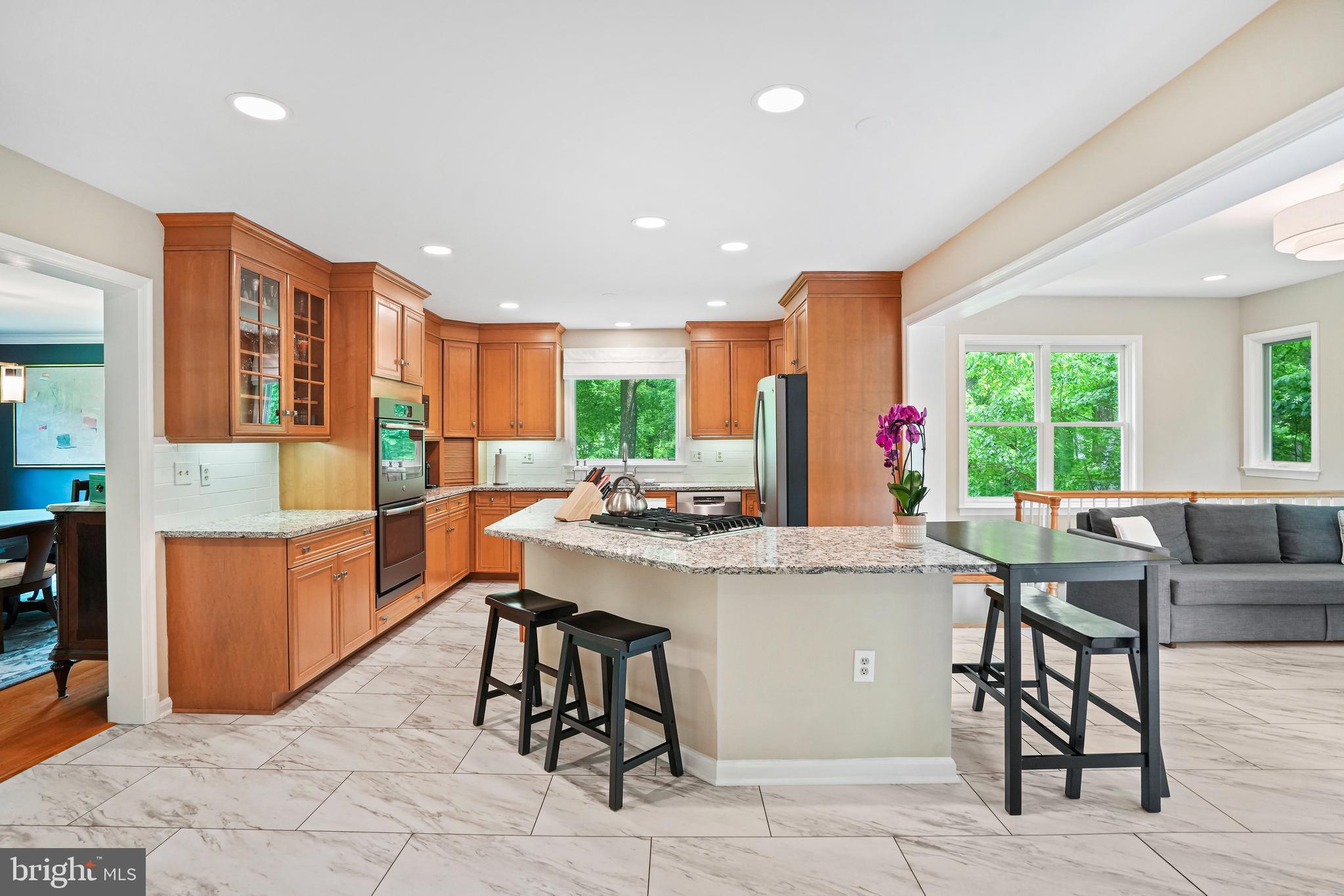 SPRING MEADOWS - Residential