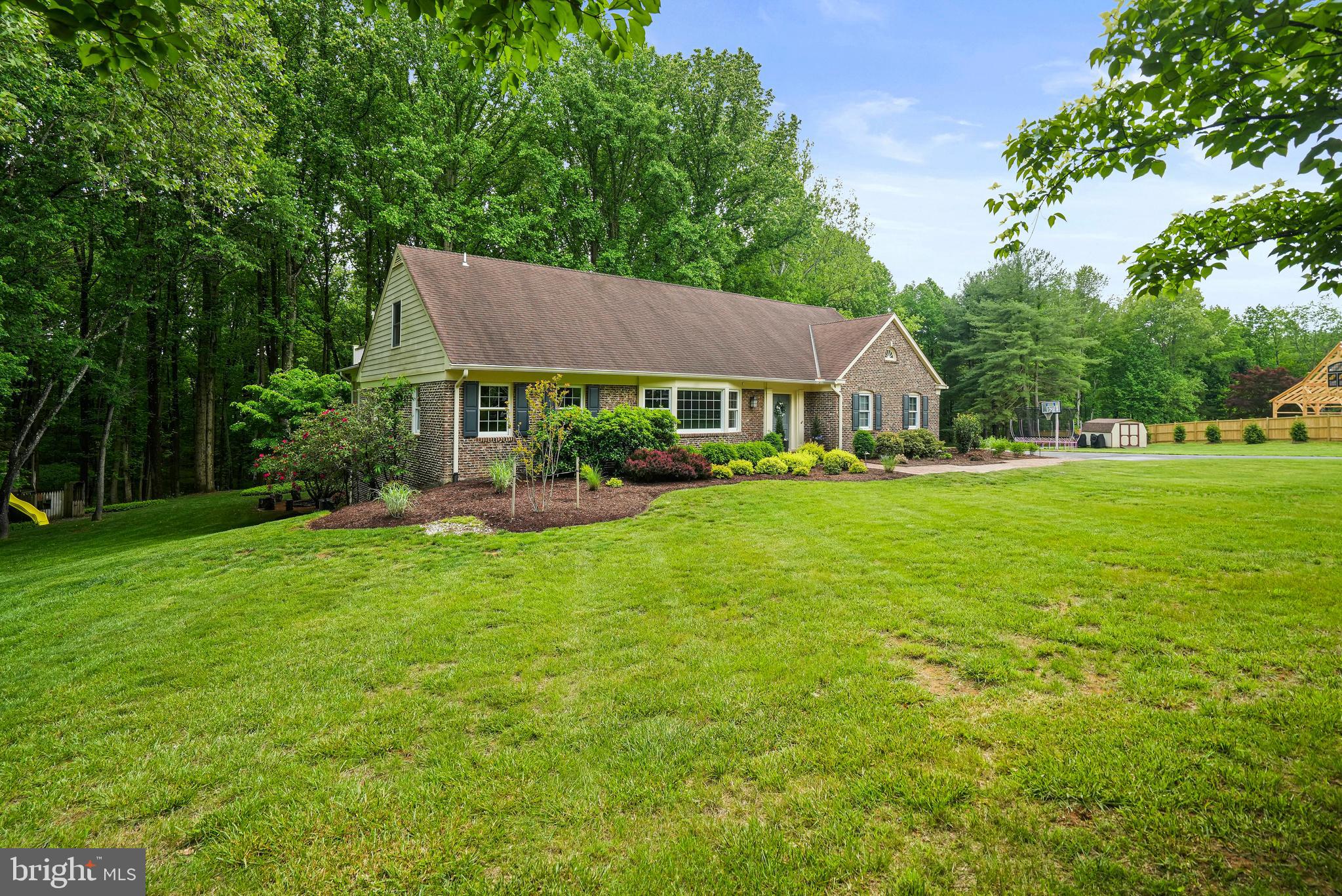 SPRING MEADOWS - Residential