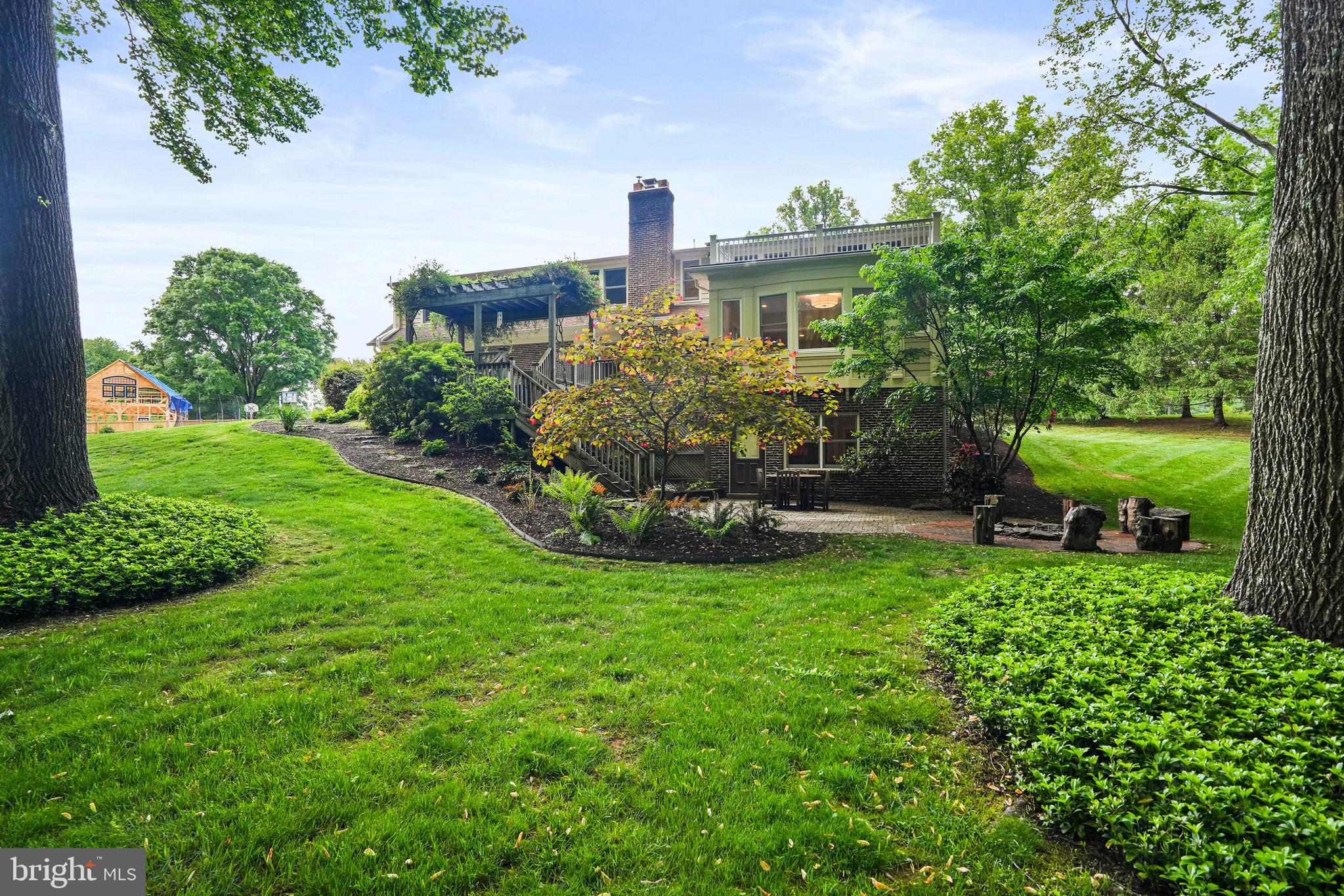 SPRING MEADOWS - Residential