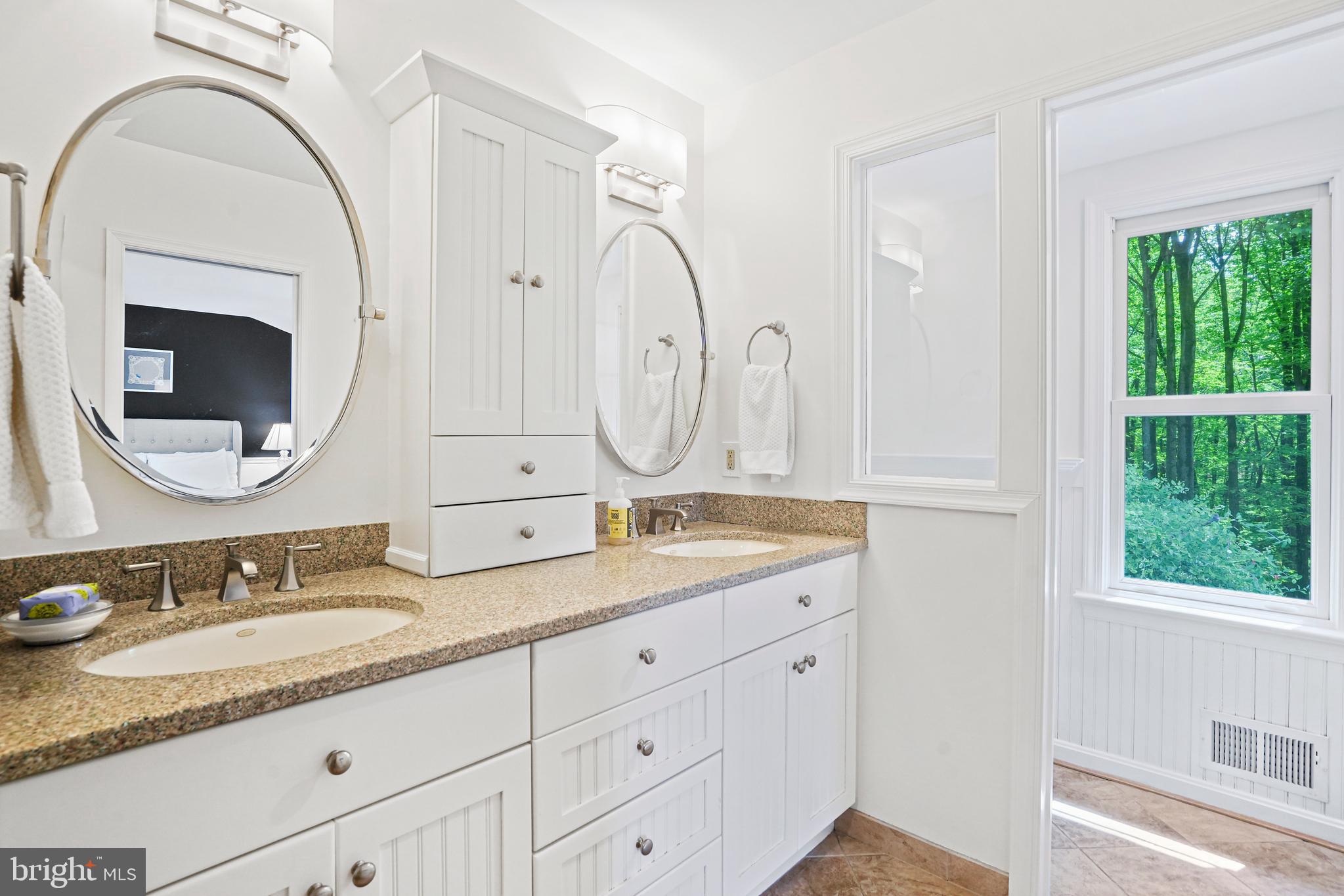 SPRING MEADOWS - Residential