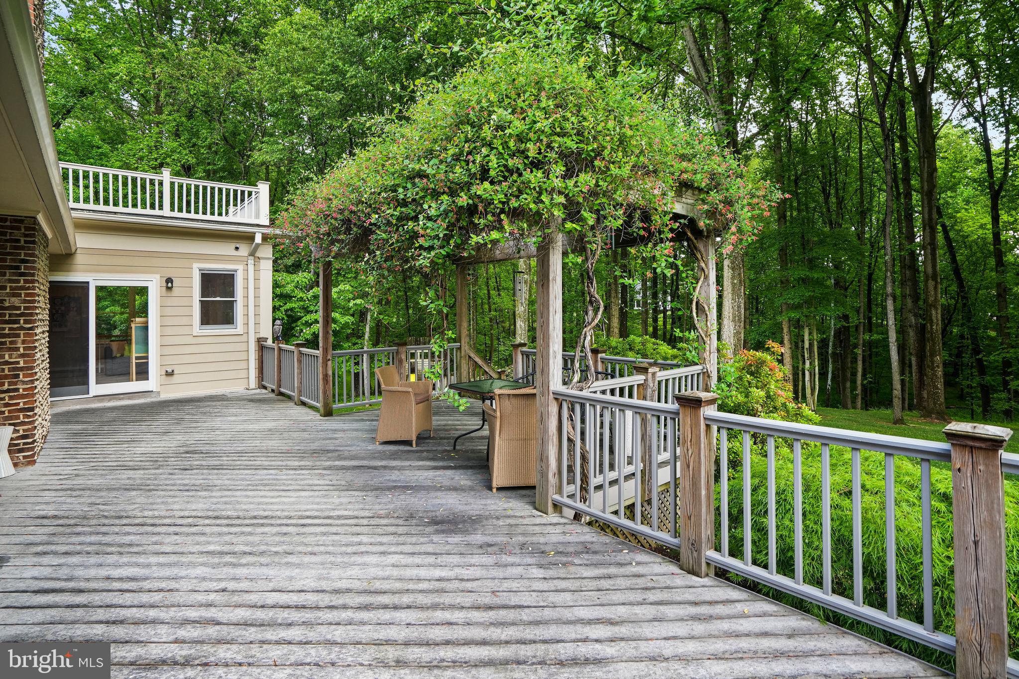 SPRING MEADOWS - Residential