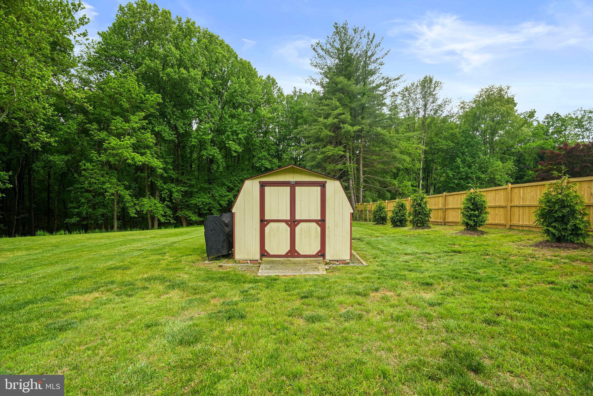 SPRING MEADOWS - Residential