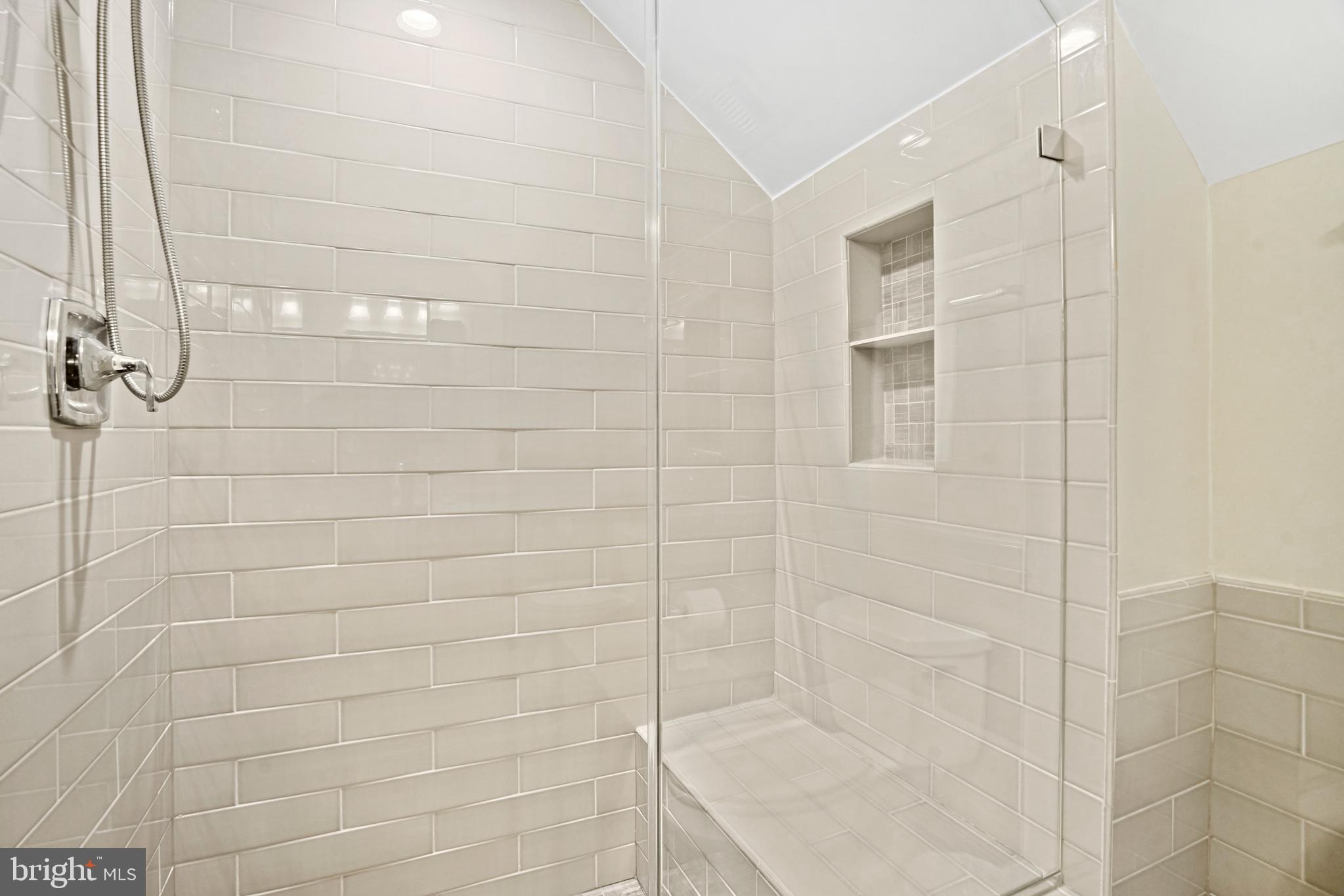 SPRING MEADOWS - Residential