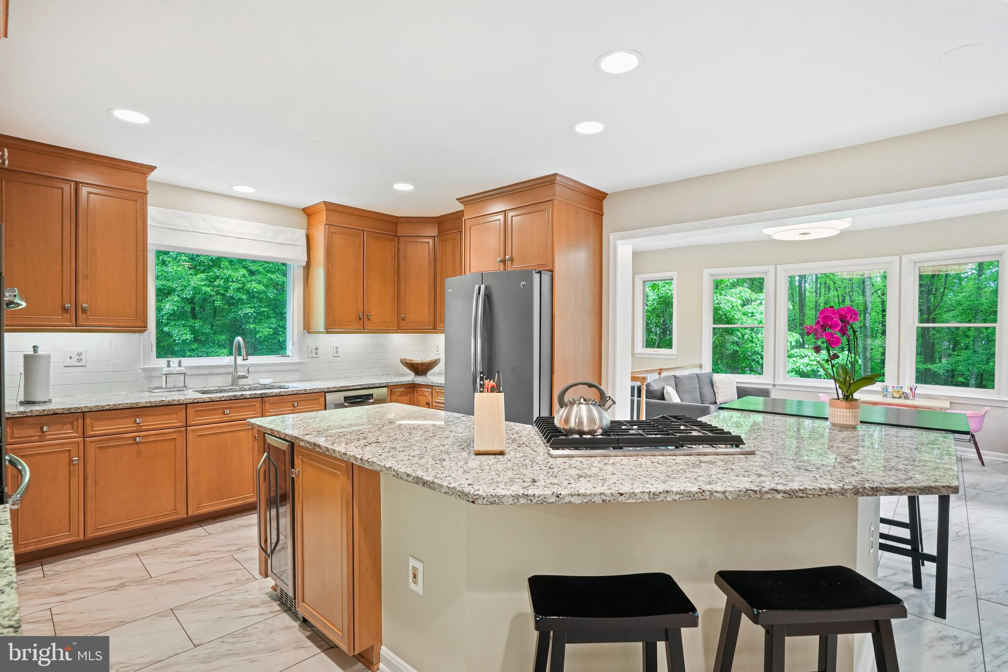 SPRING MEADOWS - Residential