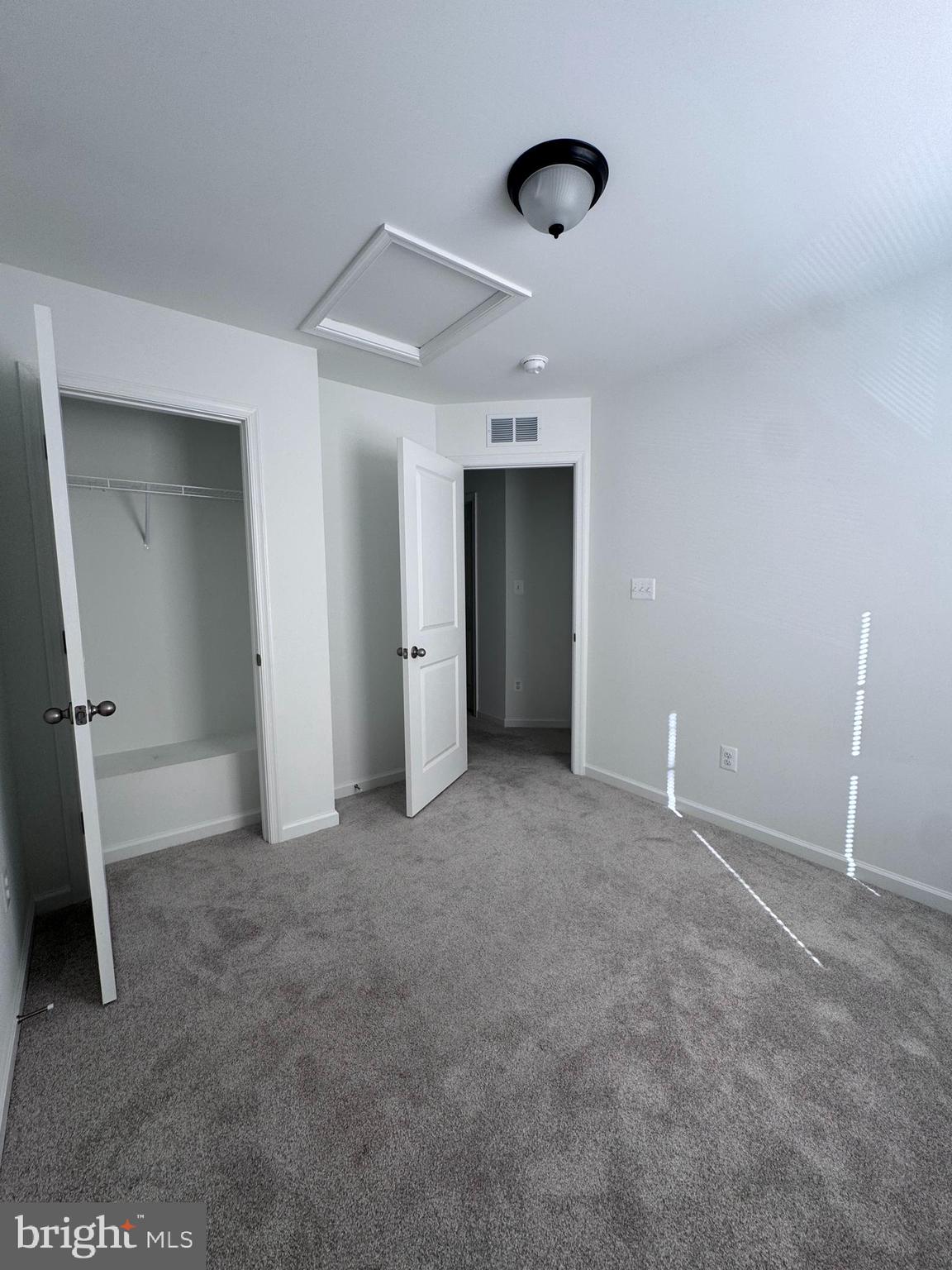 SOUTH BROOK - Residential Lease