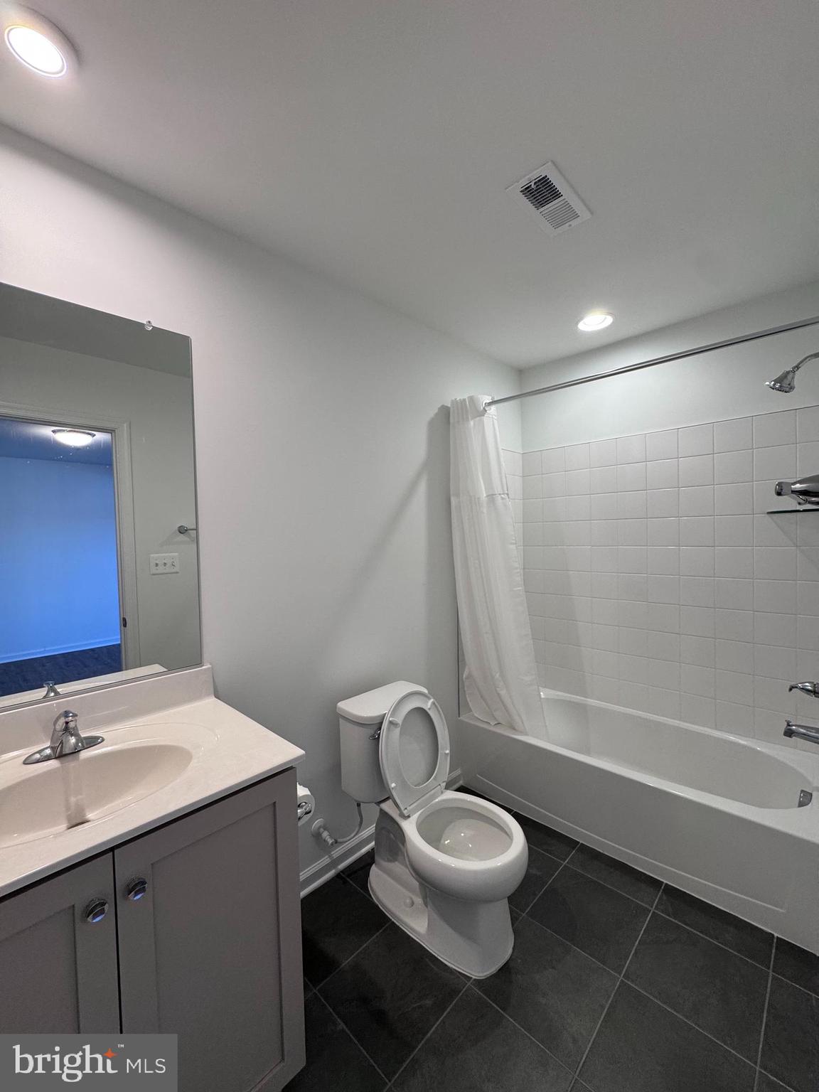 SOUTH BROOK - Residential Lease