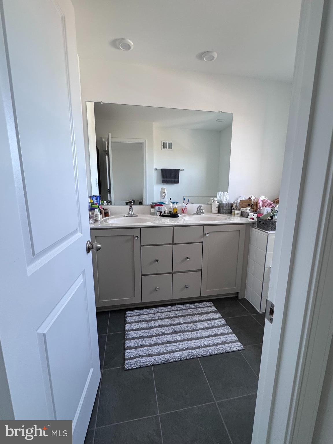 SOUTH BROOK - Residential Lease