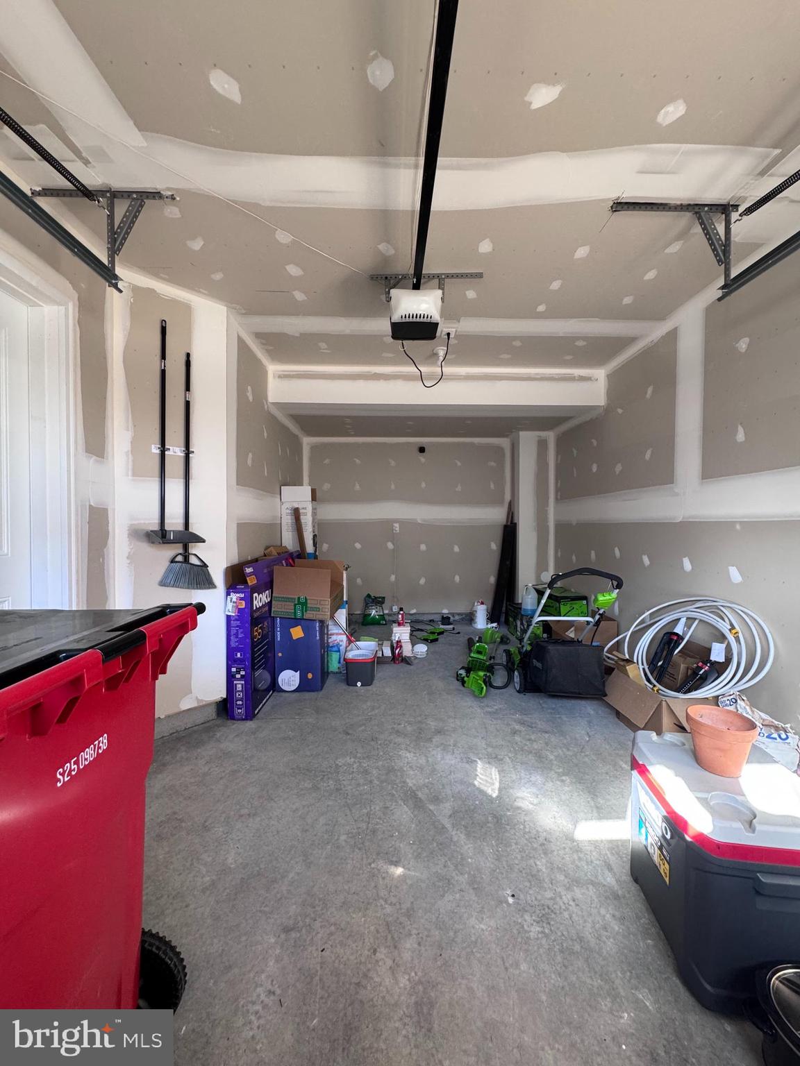 SOUTH BROOK - Residential Lease