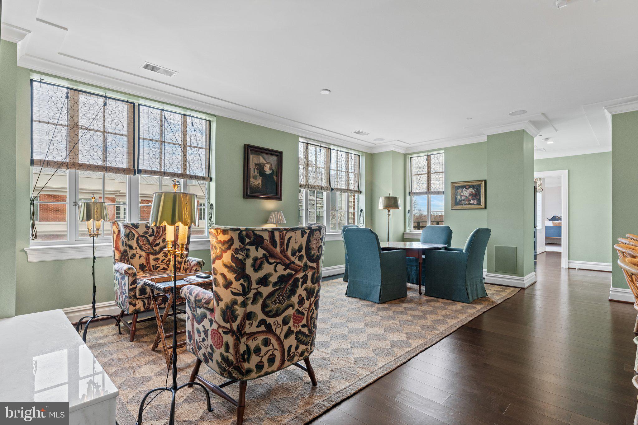 THE SIGNET - Residential