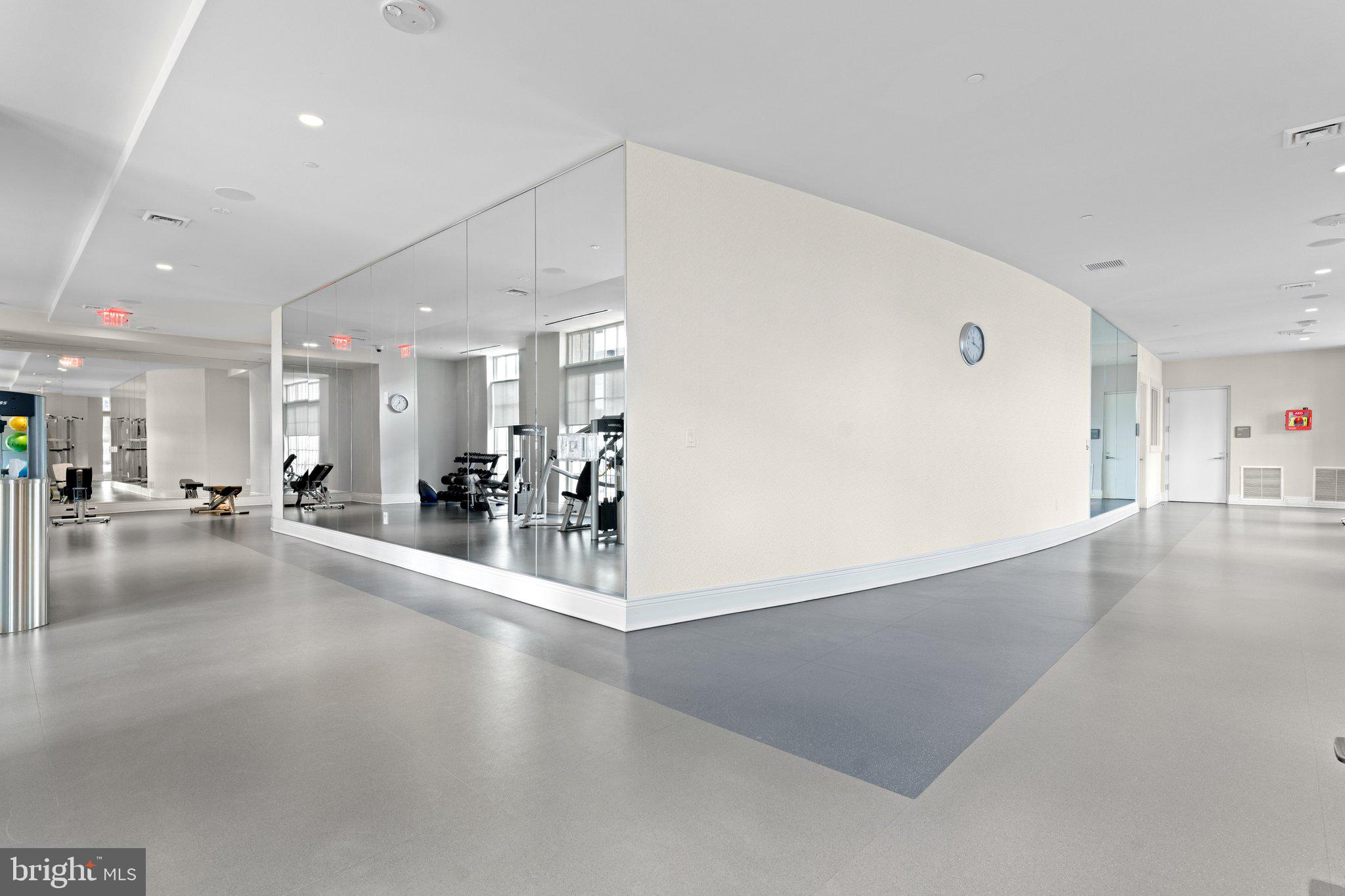 THE SIGNET - Residential