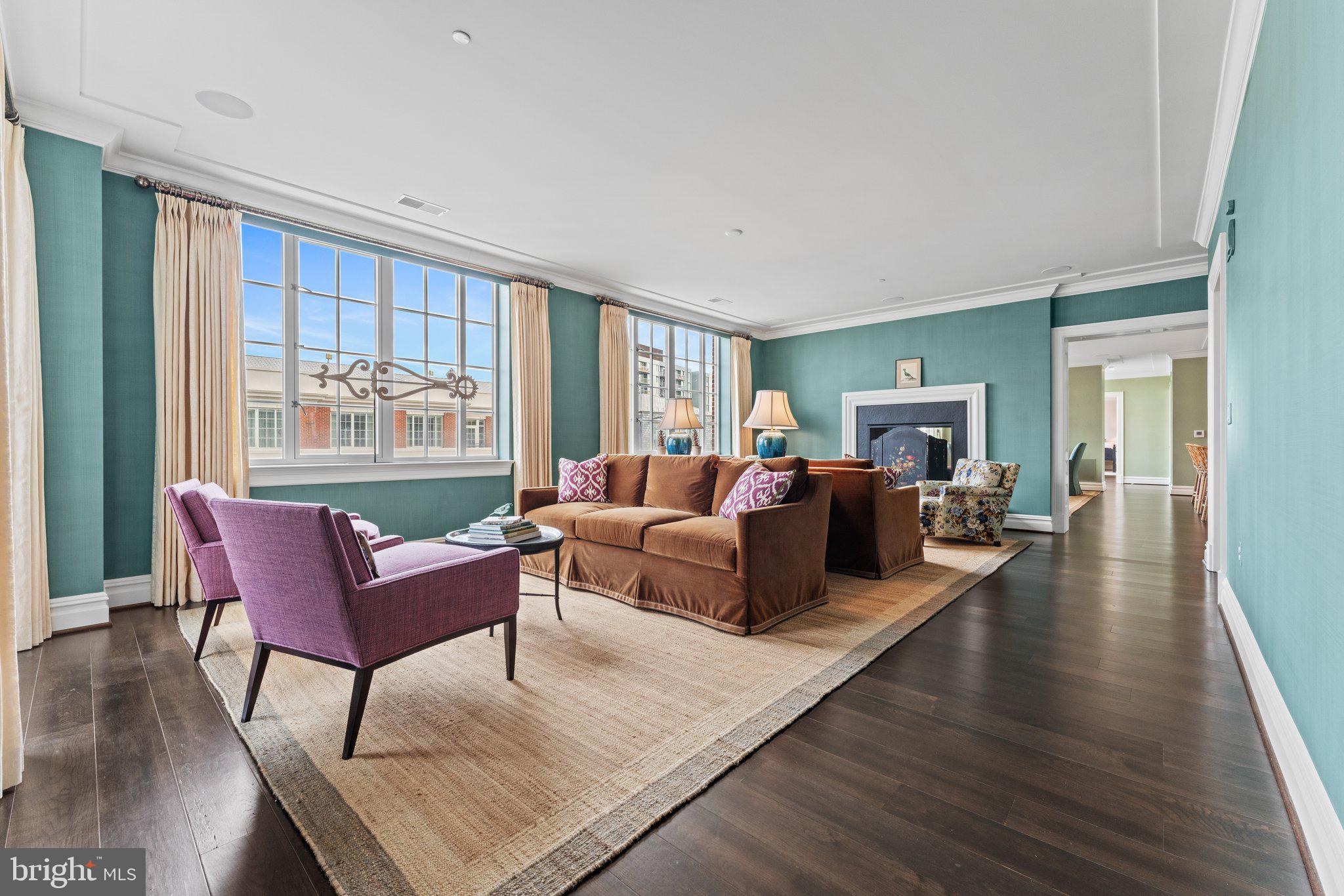 THE SIGNET - Residential