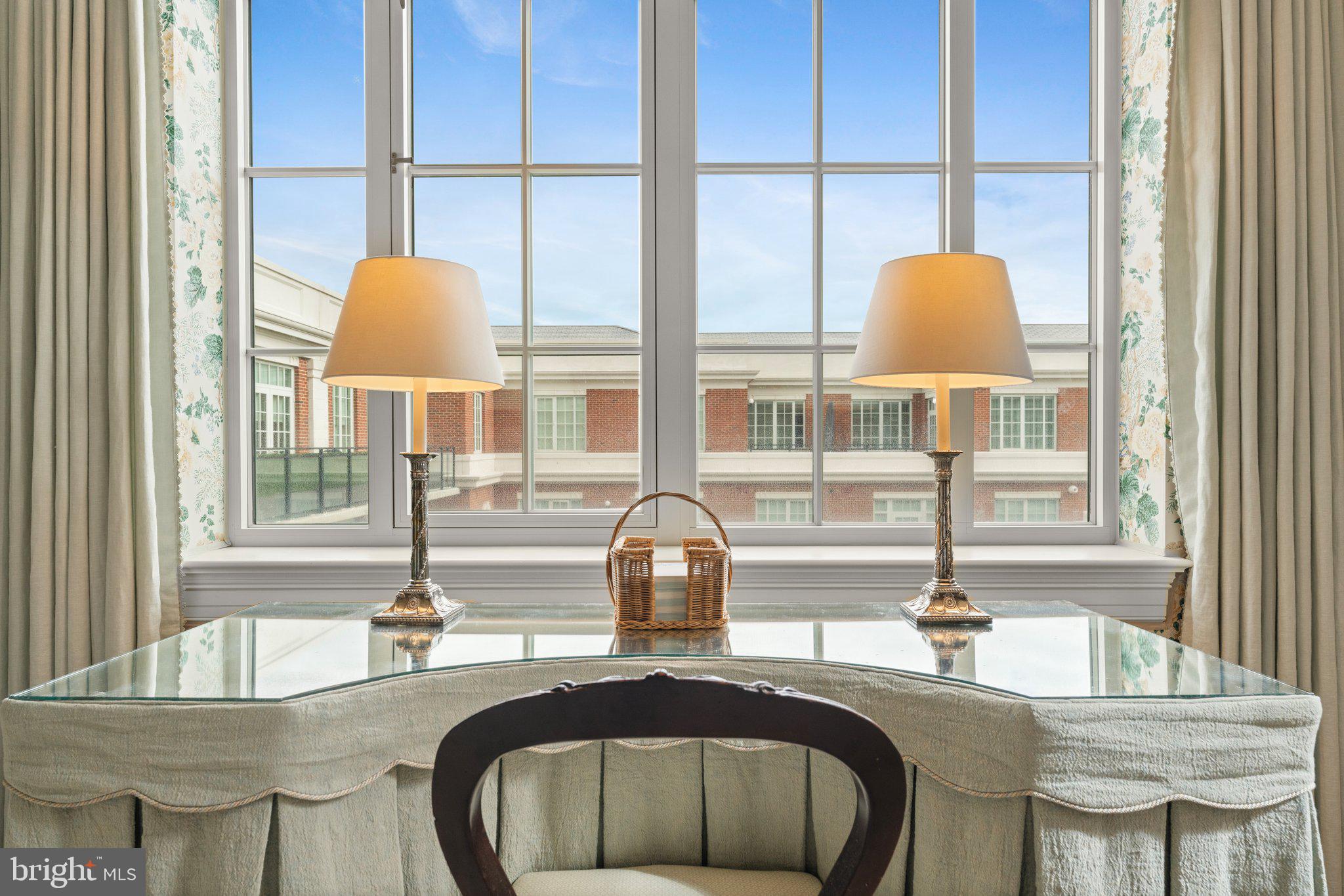 THE SIGNET - Residential