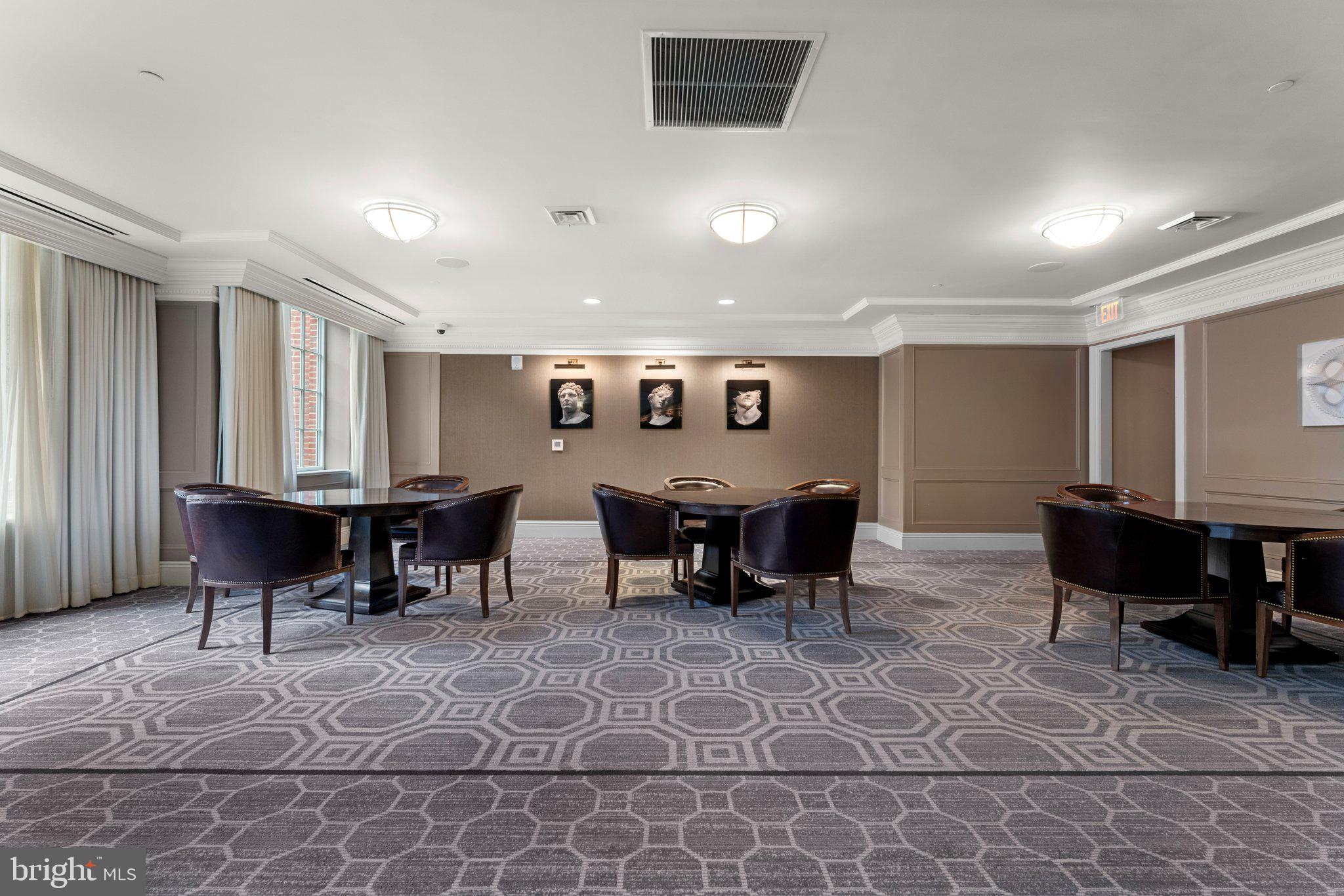 THE SIGNET - Residential