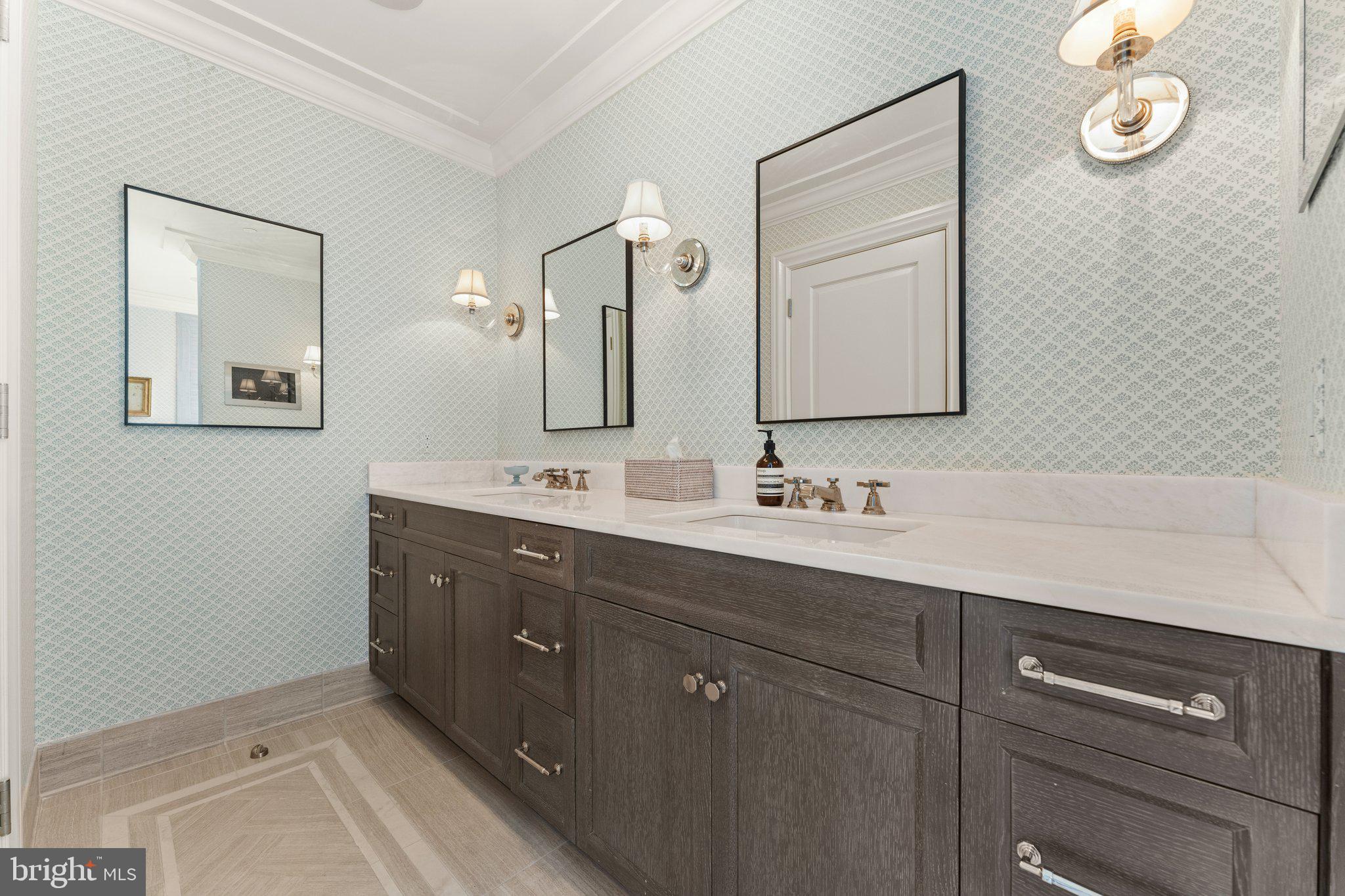 THE SIGNET - Residential