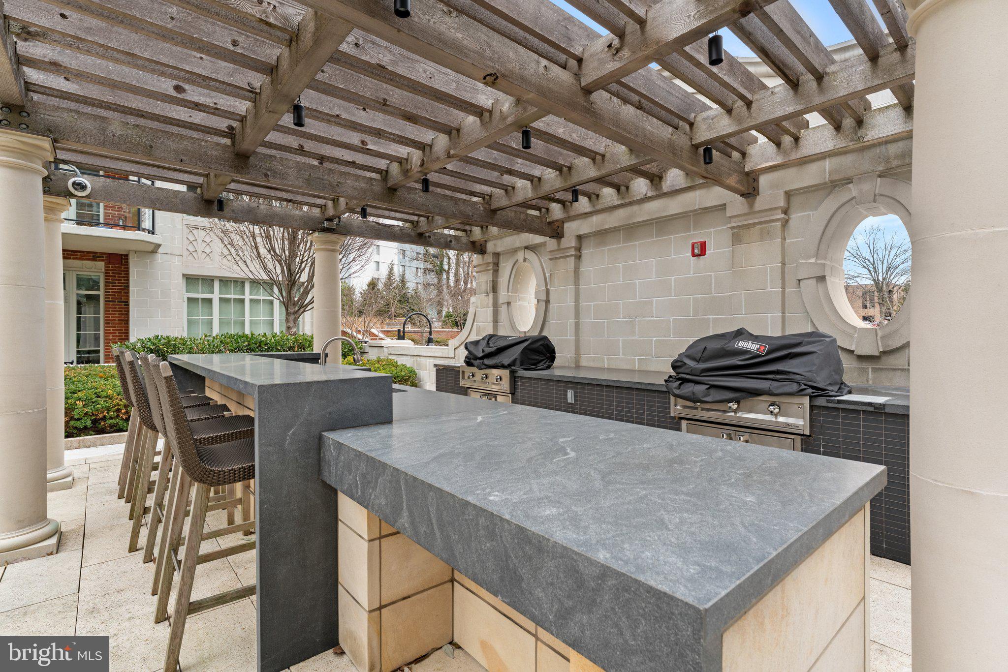 THE SIGNET - Residential