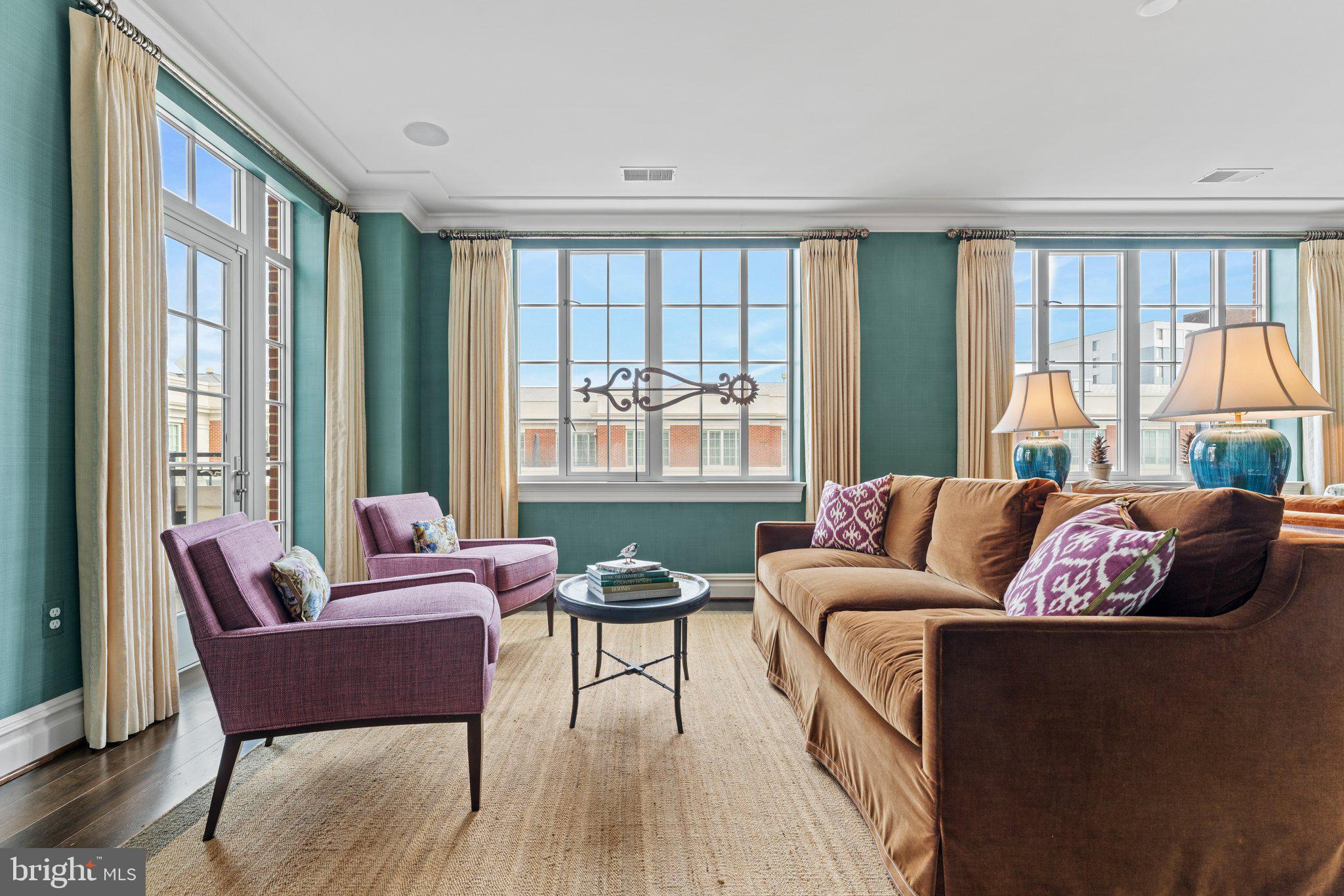 THE SIGNET - Residential