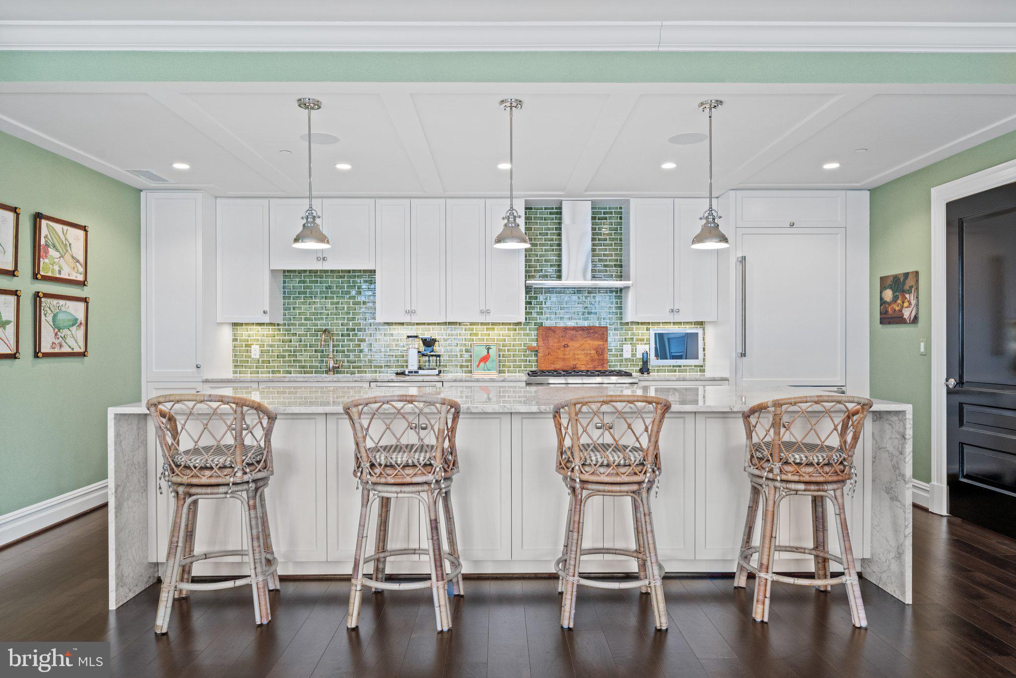 THE SIGNET - Residential