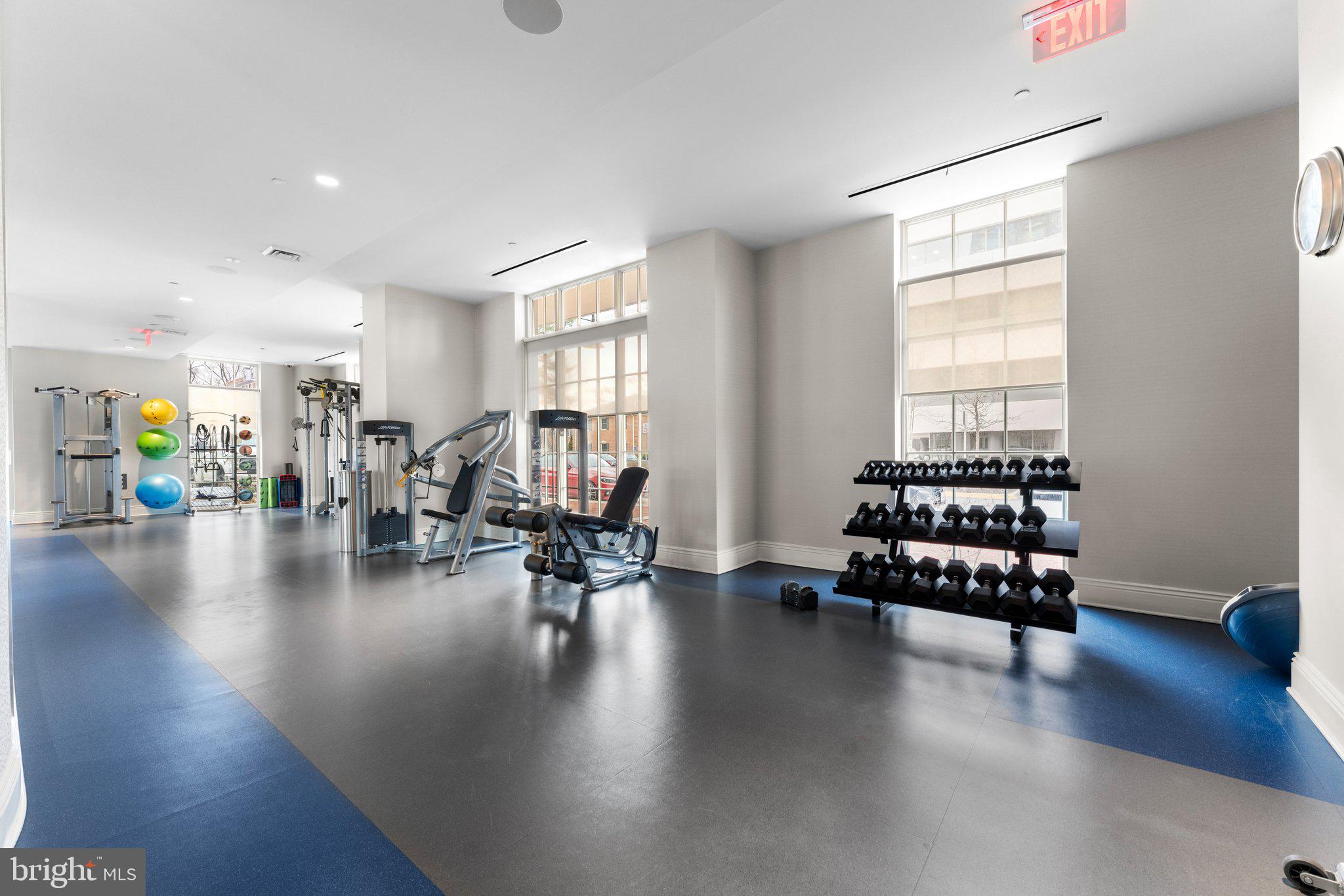 THE SIGNET - Residential