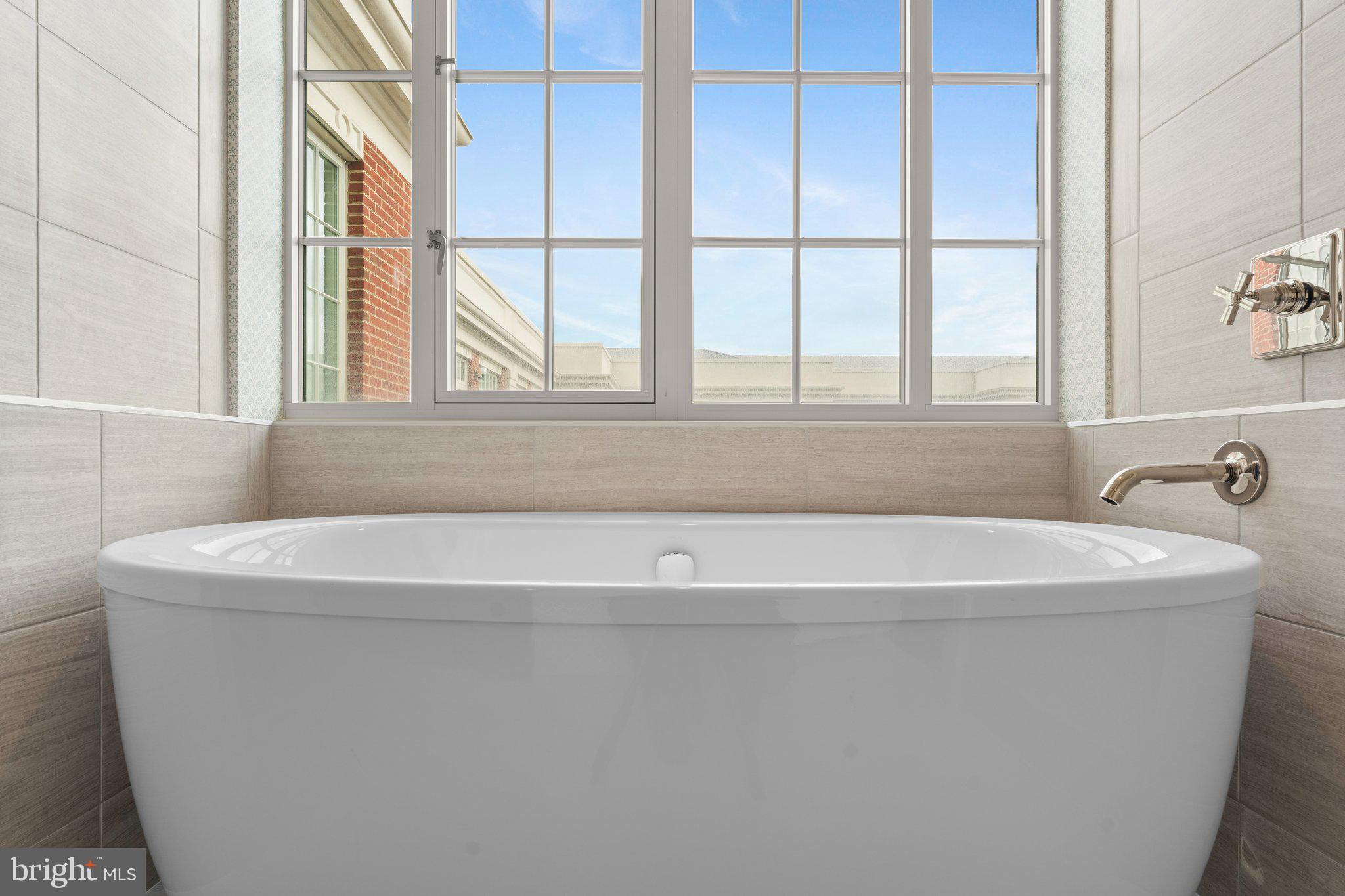 THE SIGNET - Residential