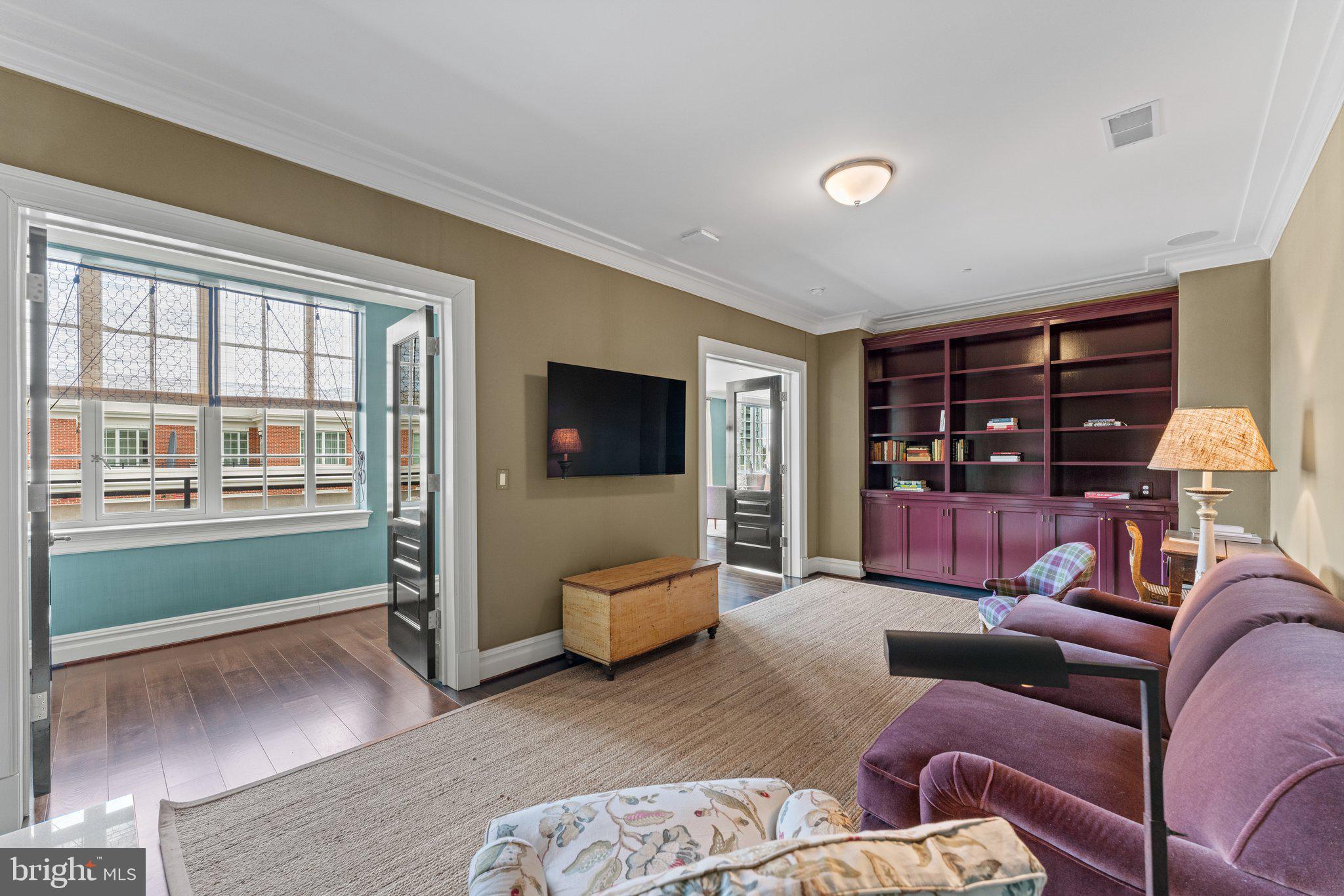 THE SIGNET - Residential