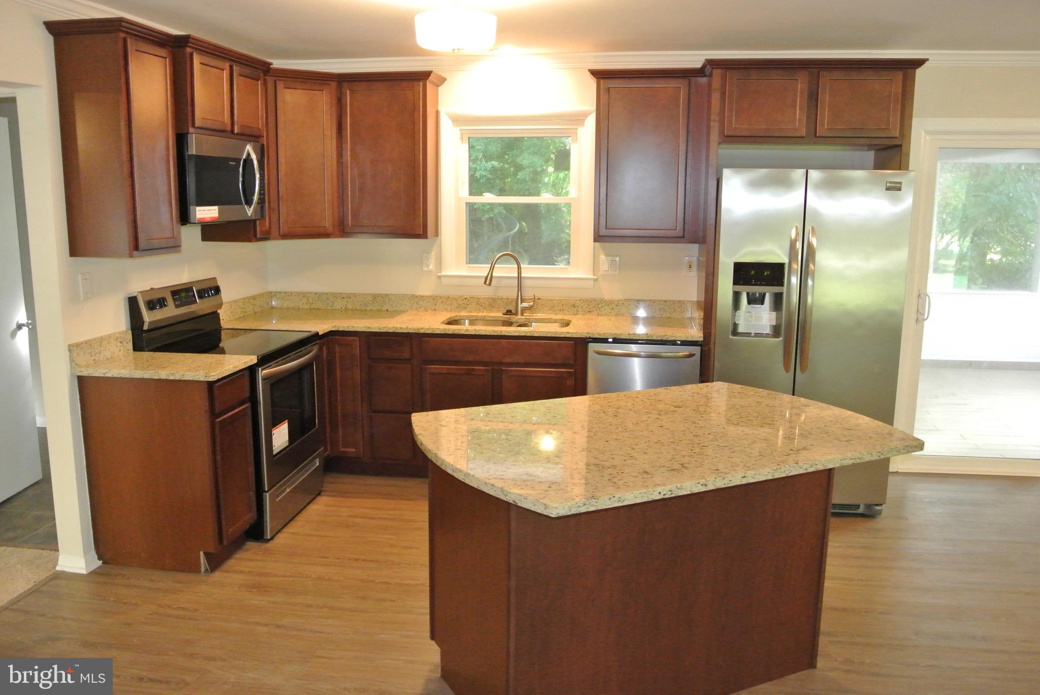 HAWTHORNE MANOR - Residential