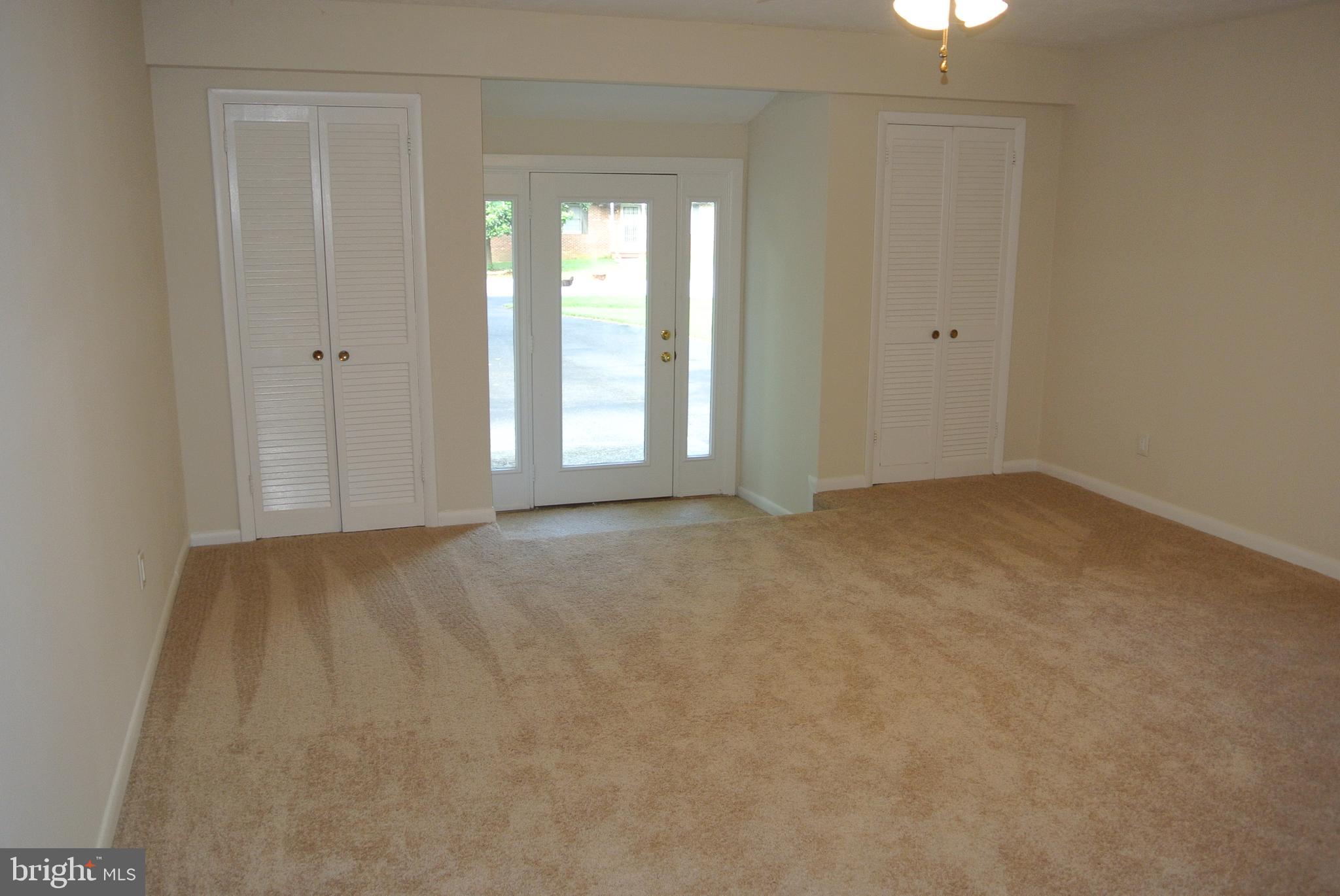 HAWTHORNE MANOR - Residential