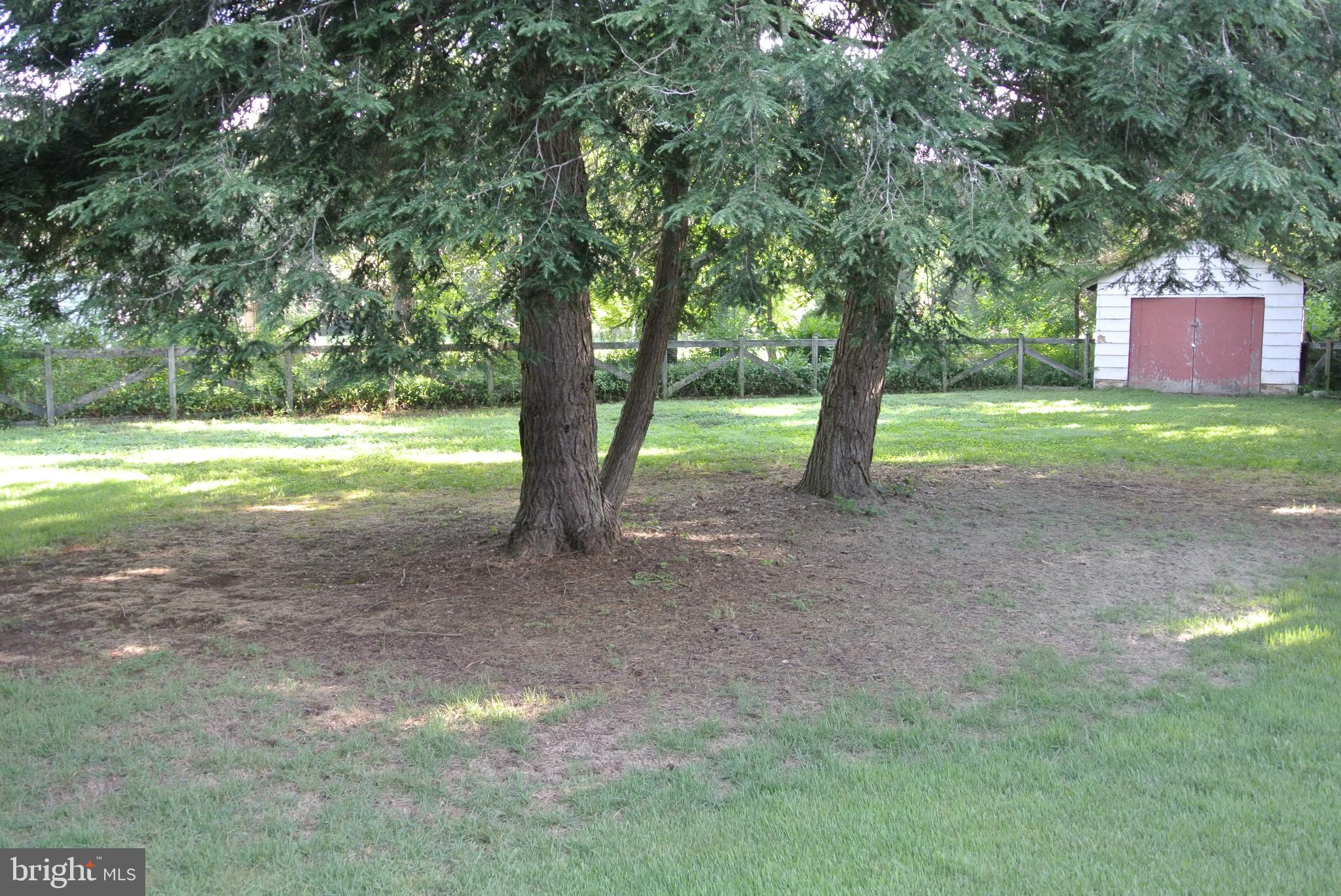 HAWTHORNE MANOR - Residential