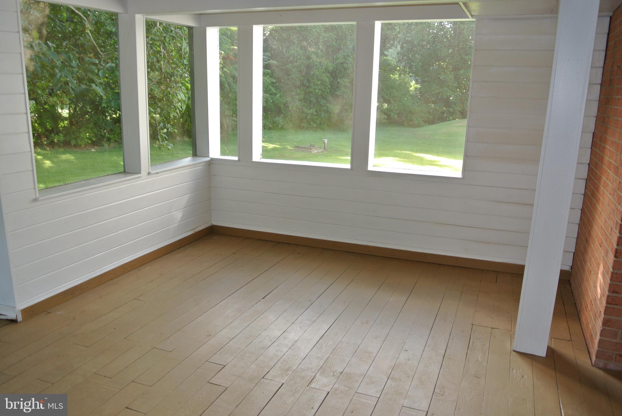 HAWTHORNE MANOR - Residential