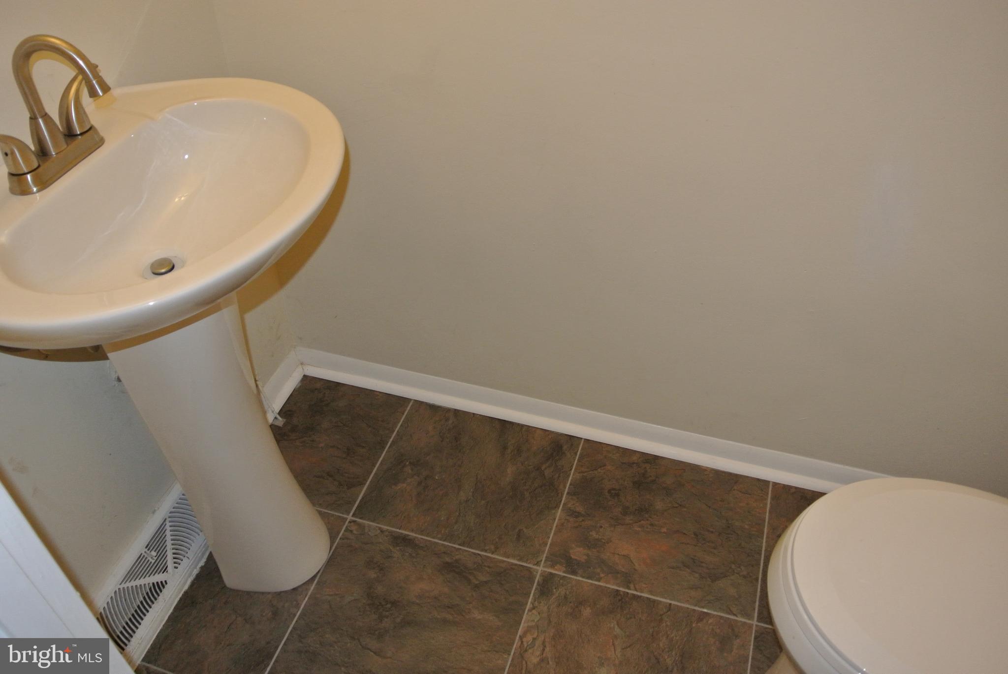 HAWTHORNE MANOR - Residential