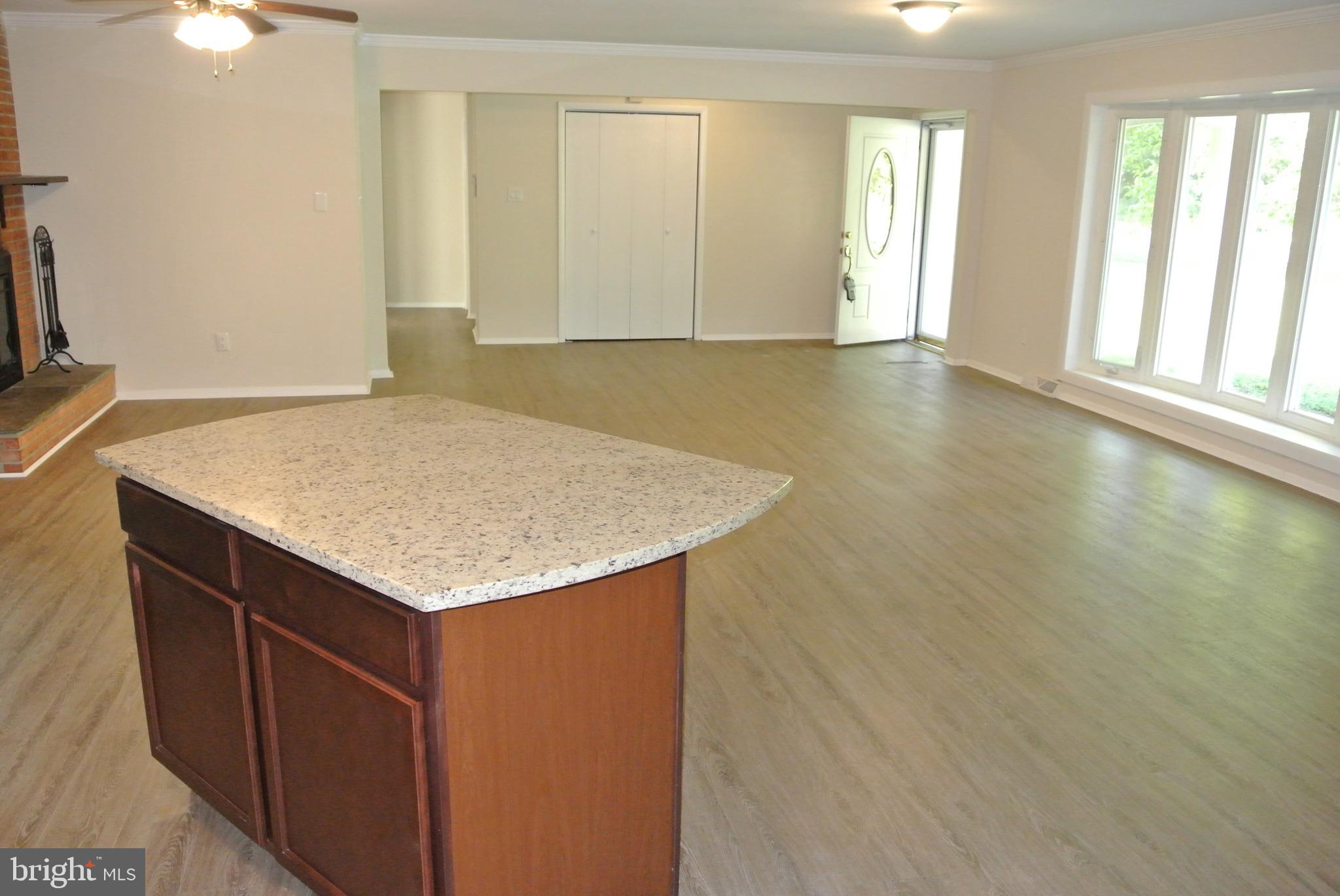 HAWTHORNE MANOR - Residential