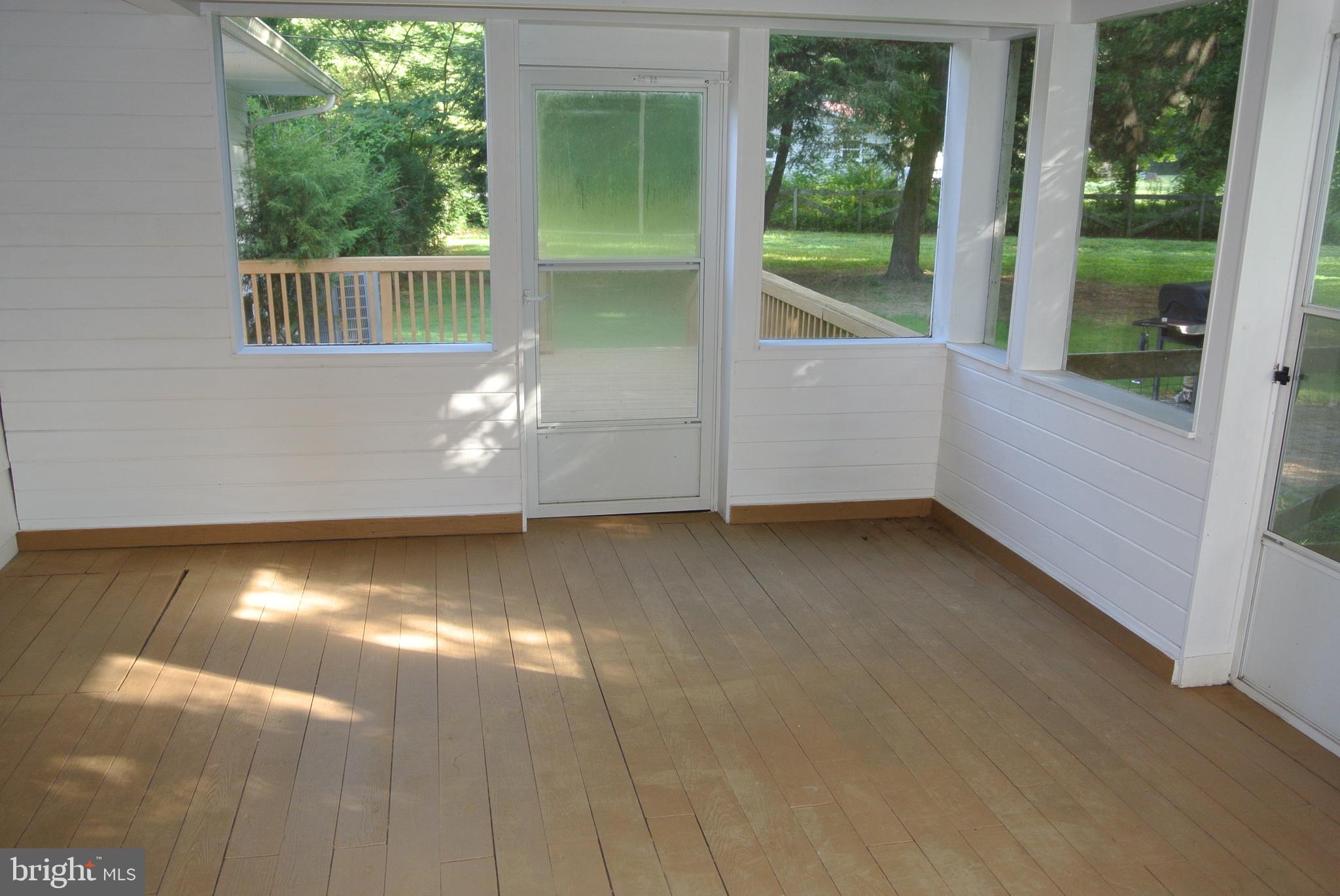 HAWTHORNE MANOR - Residential