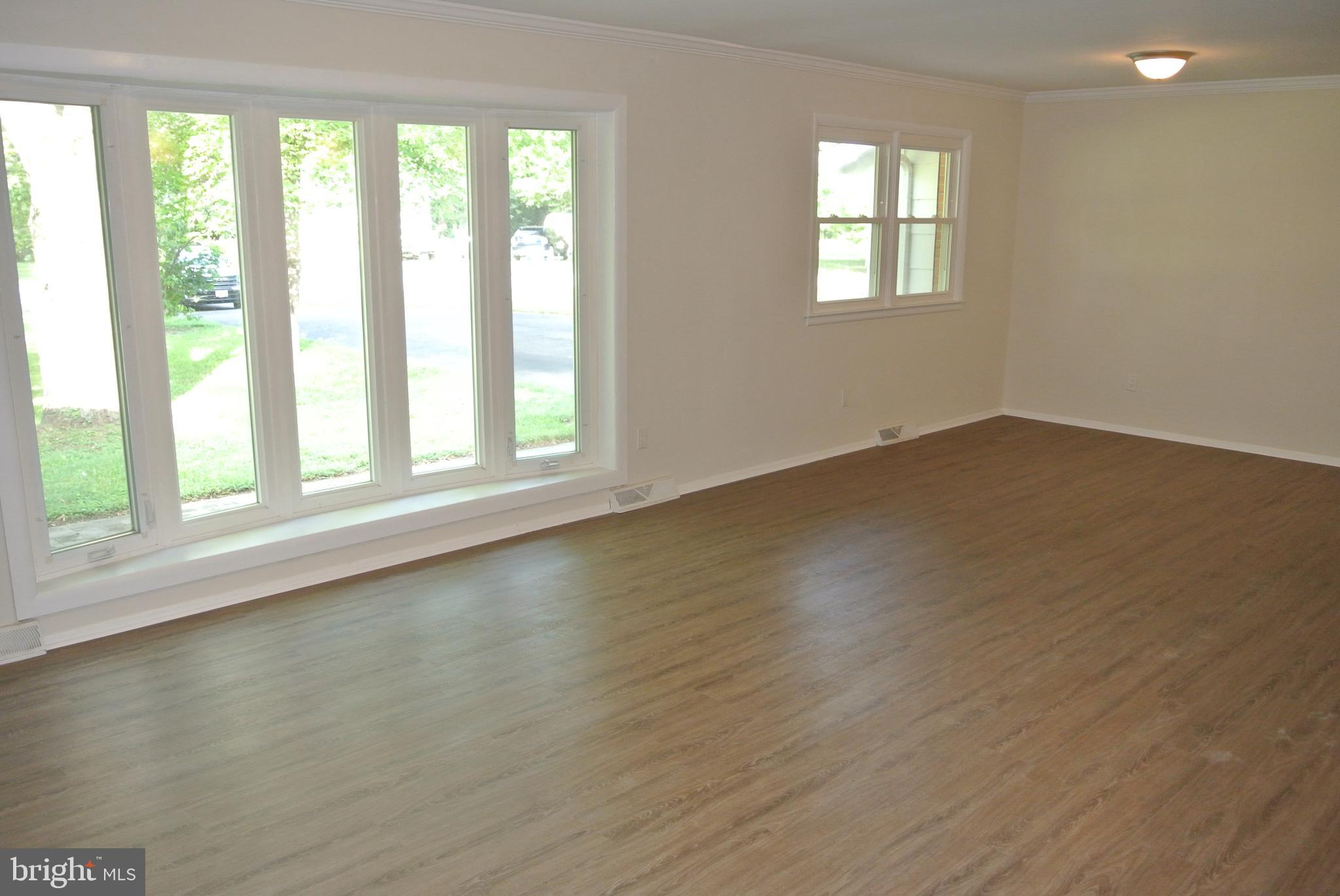 HAWTHORNE MANOR - Residential