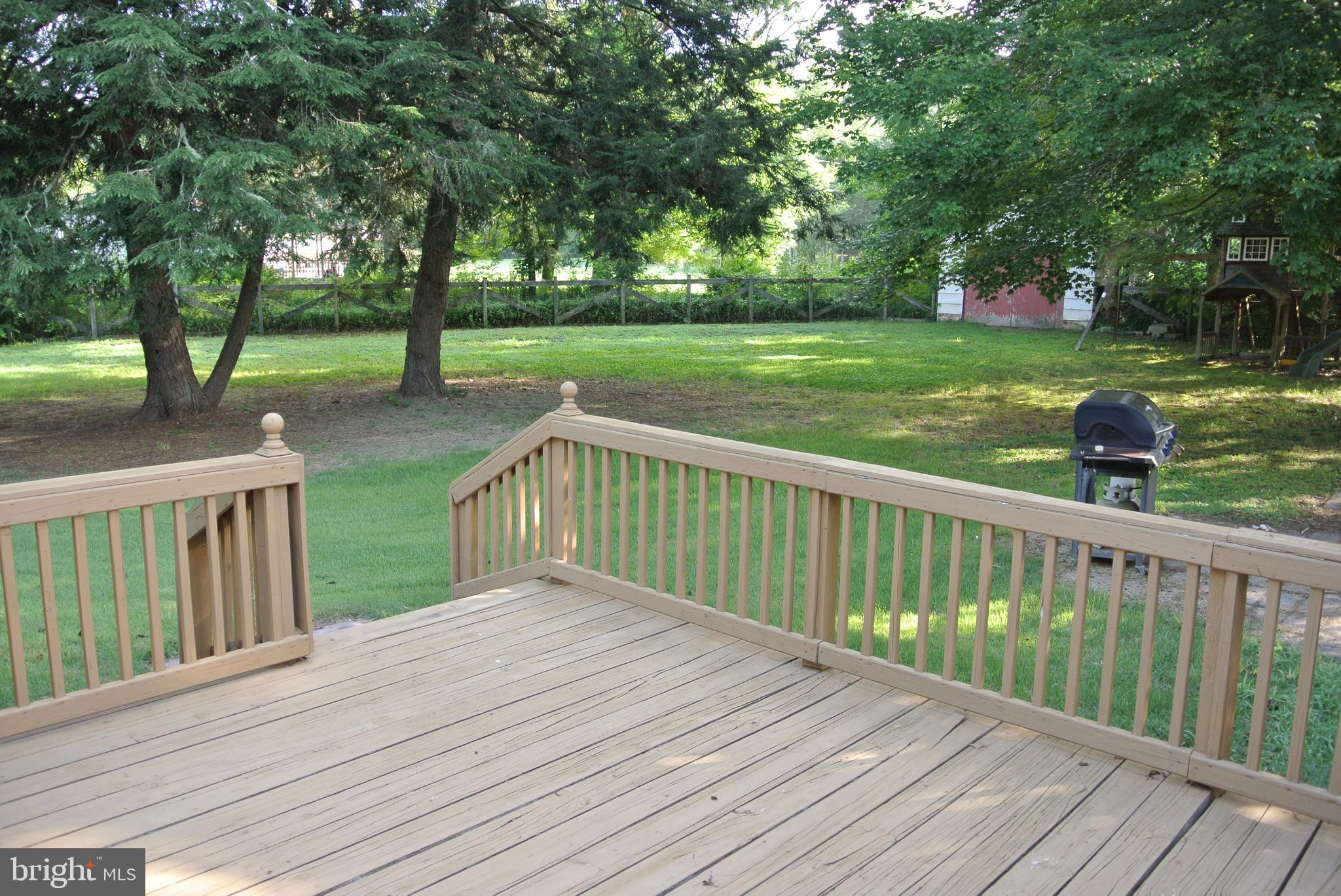 HAWTHORNE MANOR - Residential